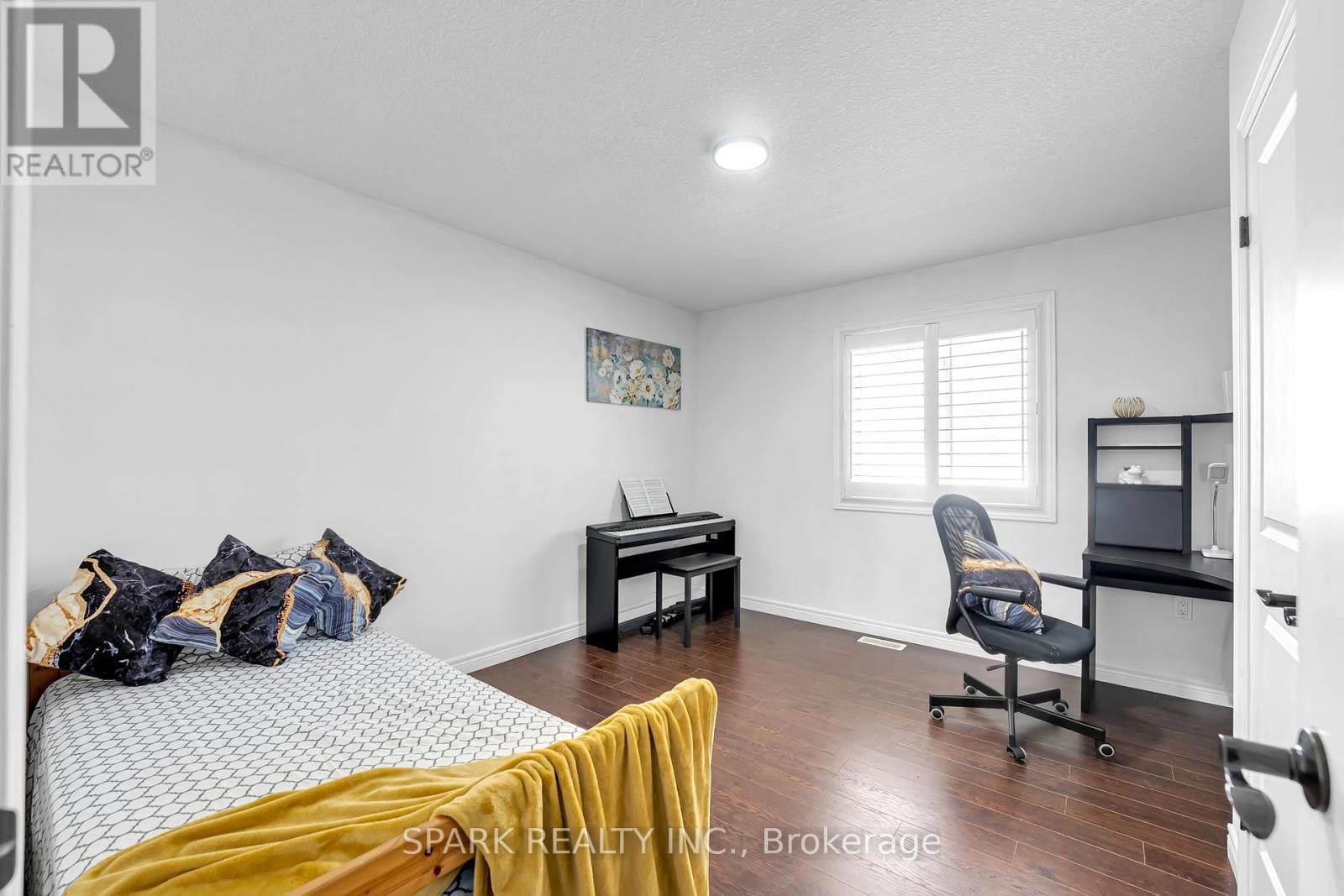 4 Cutts Crescent Property Photo 13