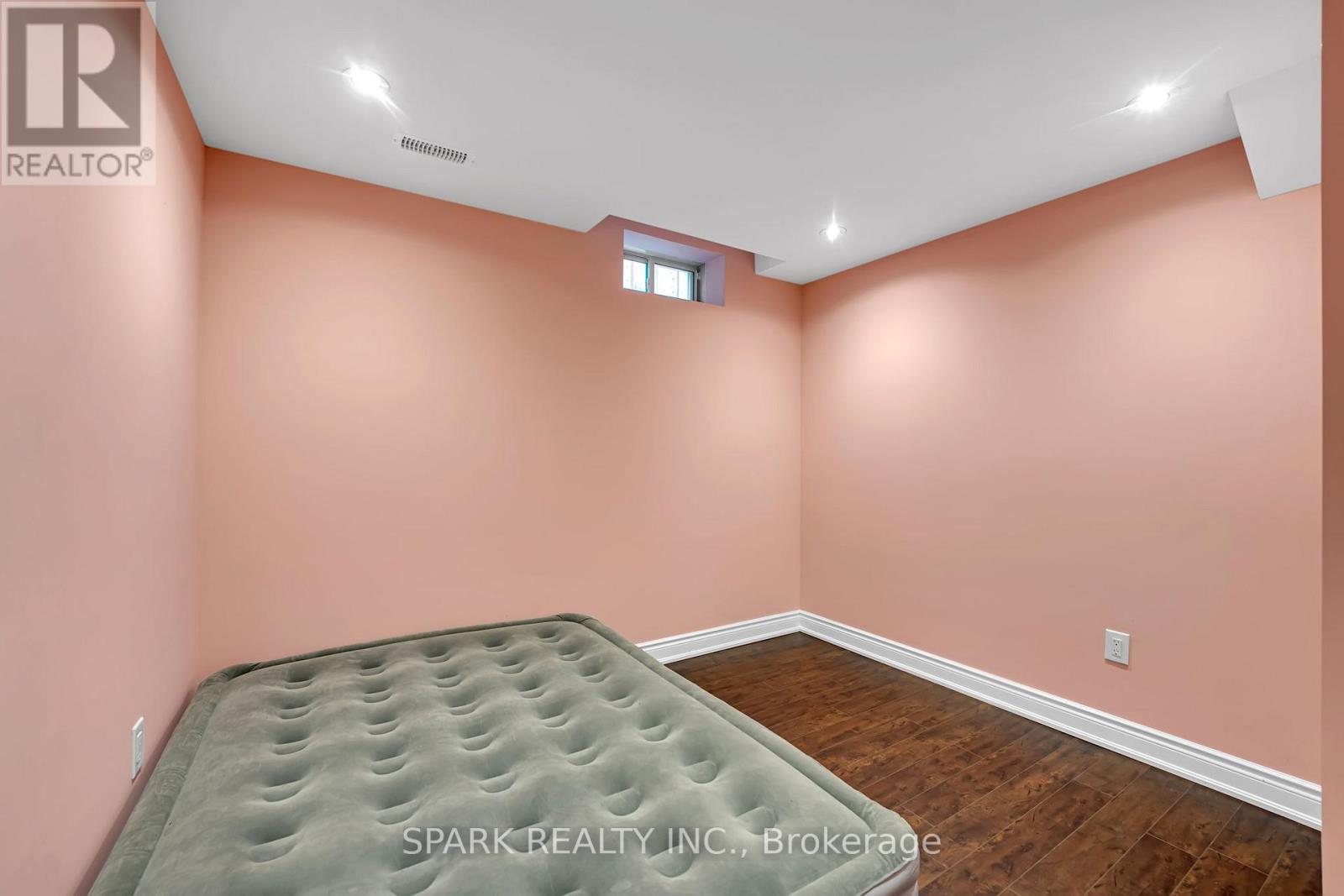 4 Cutts Crescent Property Photo 19