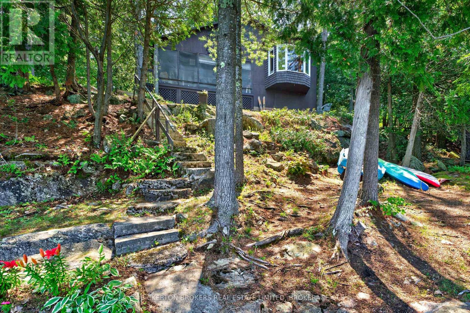 468 Moorhead Lane Property Photo 1