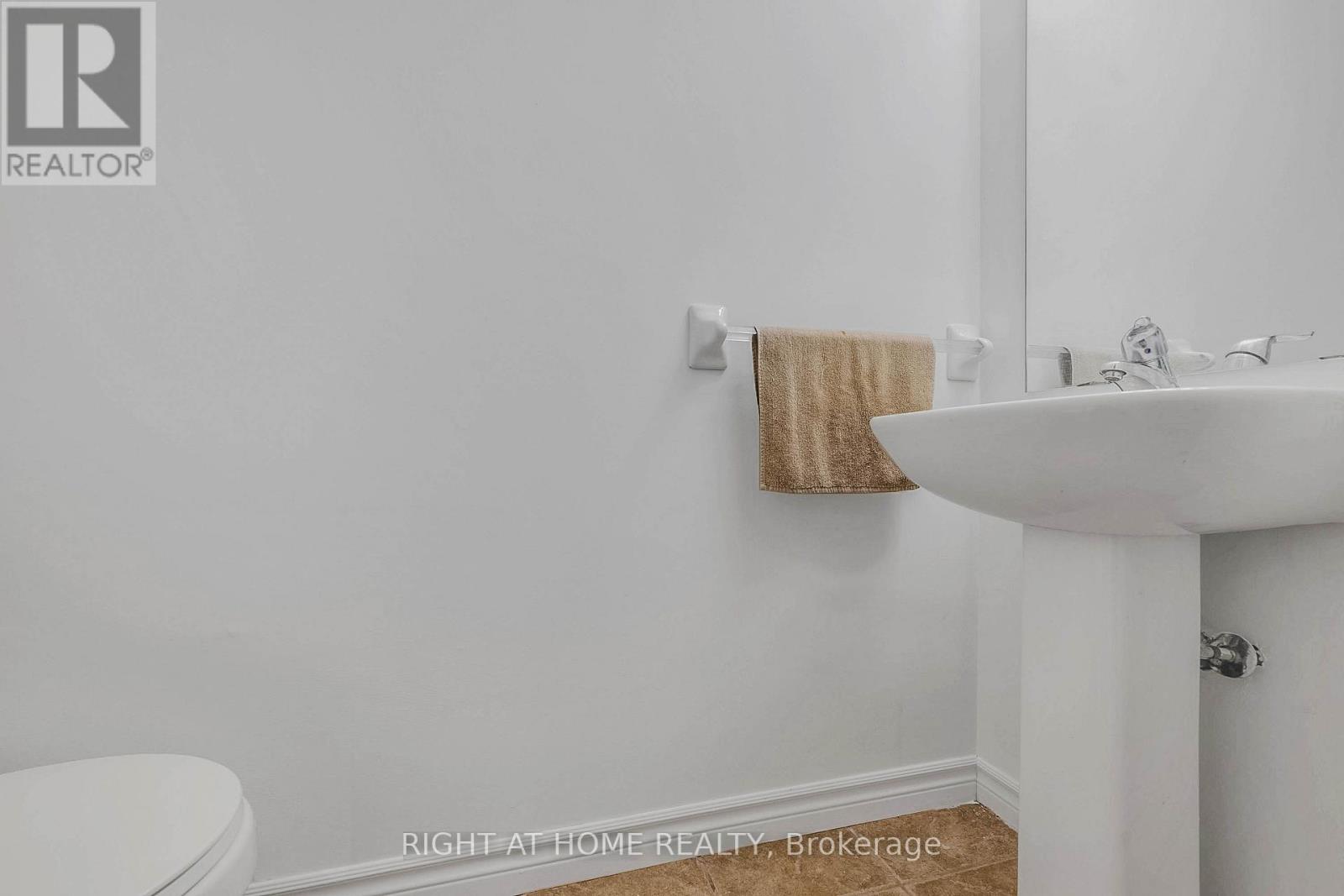 8 Kenridge Terrace Property Photo 15