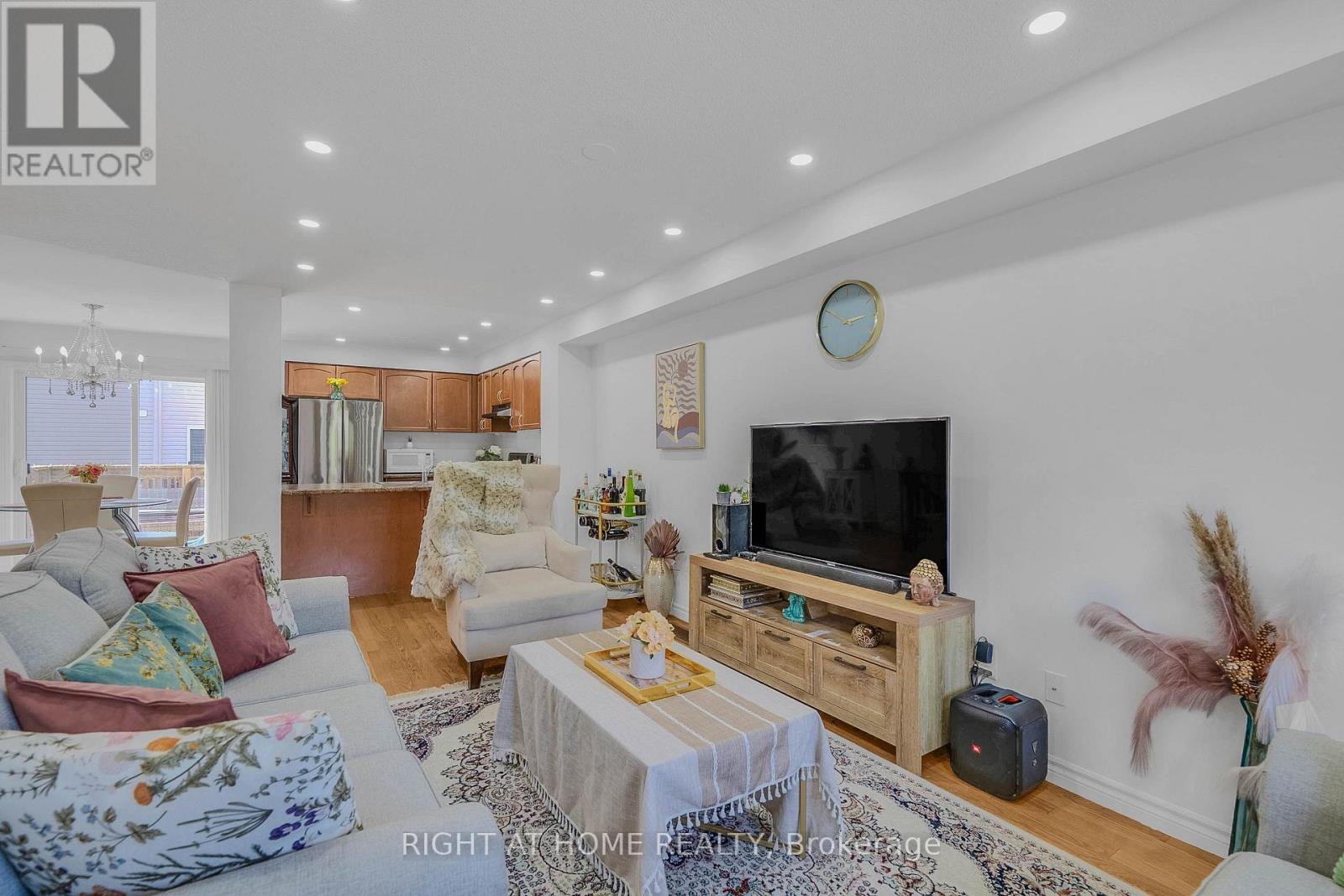 8 Kenridge Terrace Property Photo 18