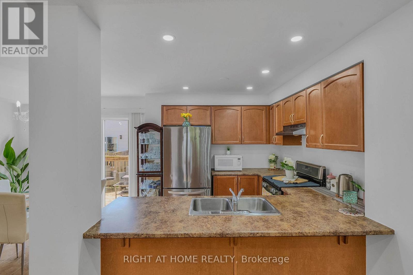 8 Kenridge Terrace Property Photo 24