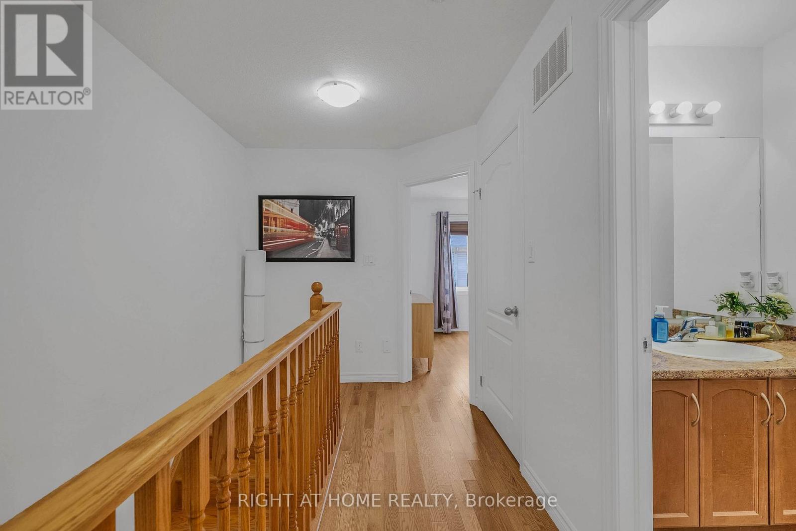 8 Kenridge Terrace Property Photo 27