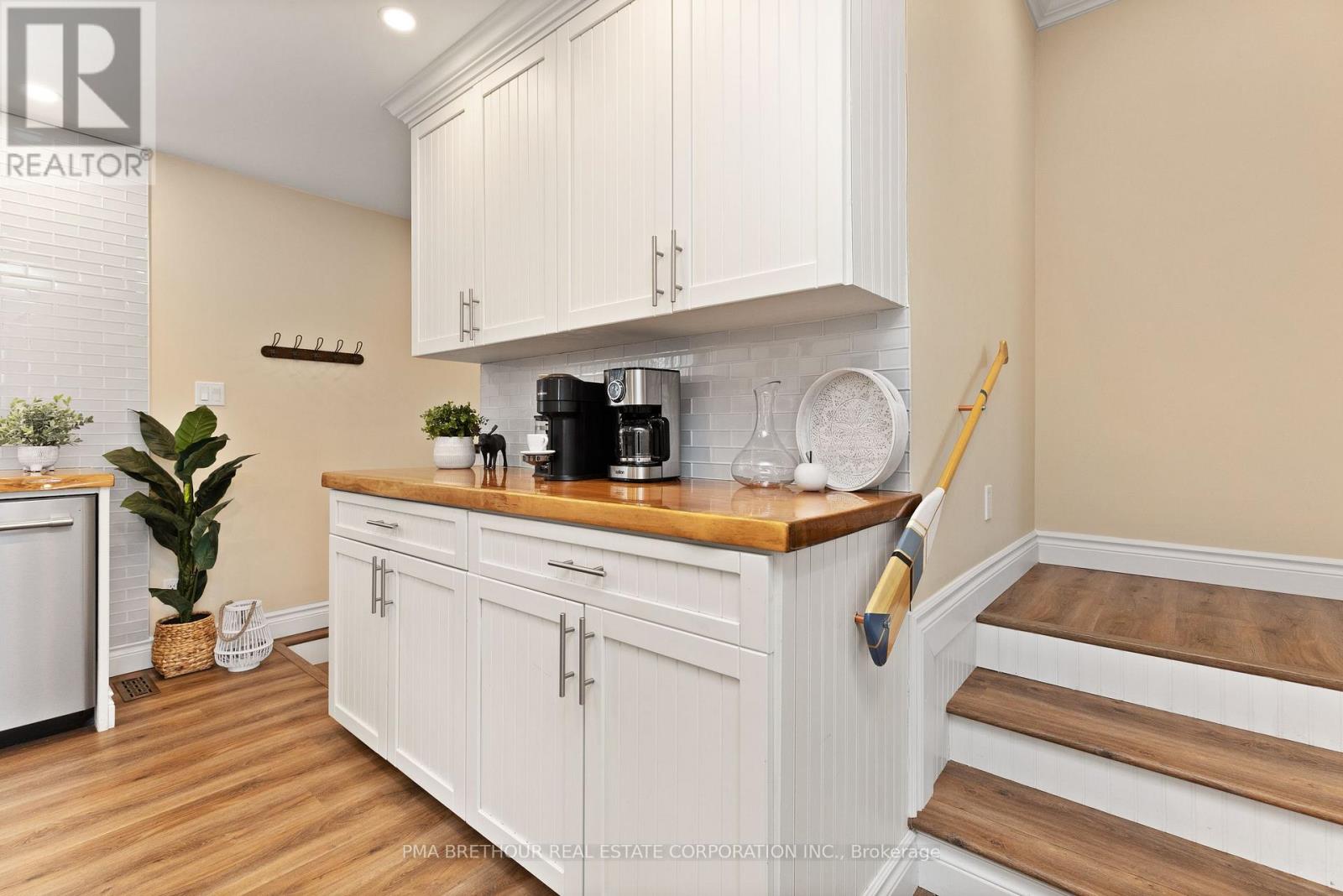 56 Long Lake Estates Road Property Photo 10
