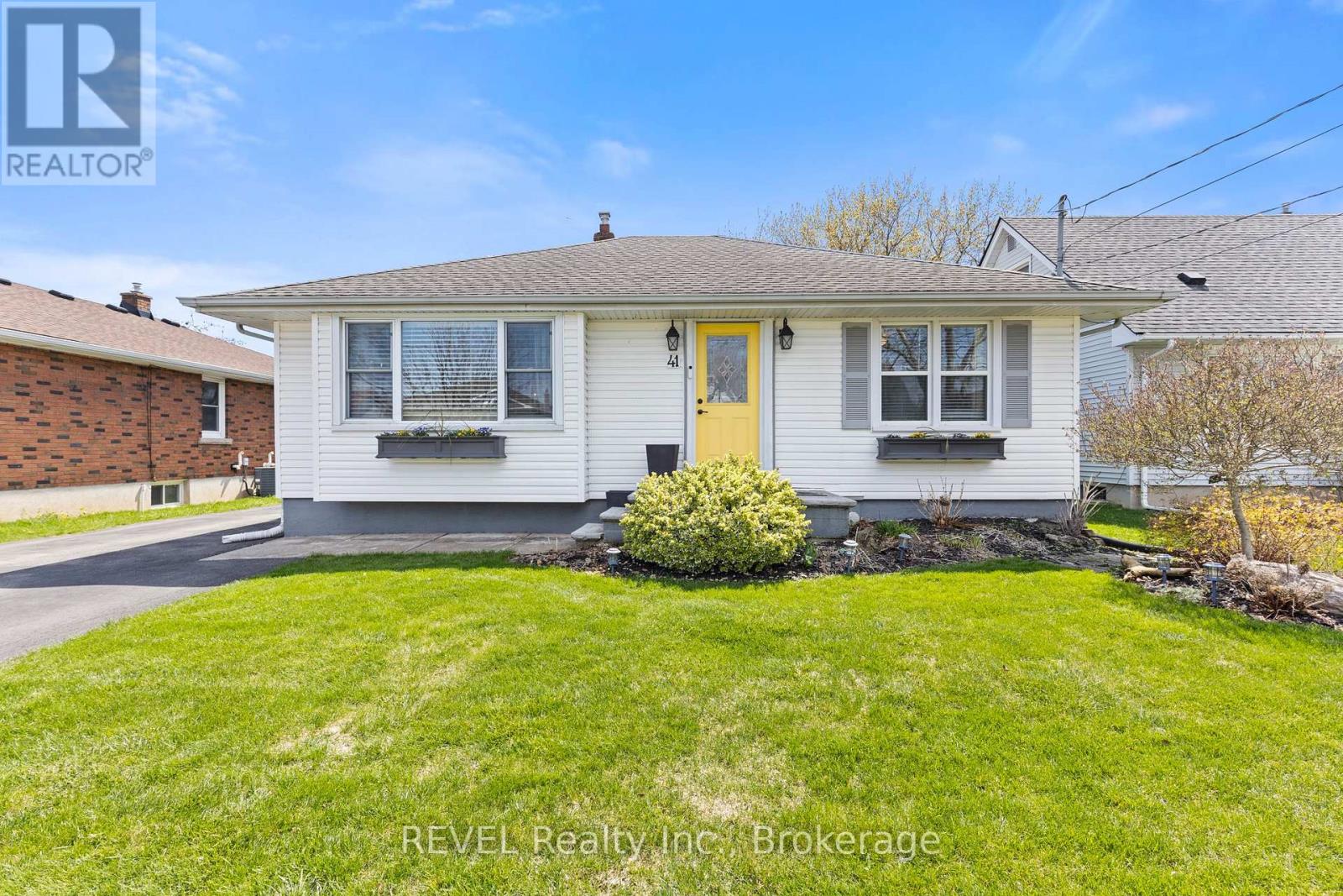 41 ROSE AVENUE