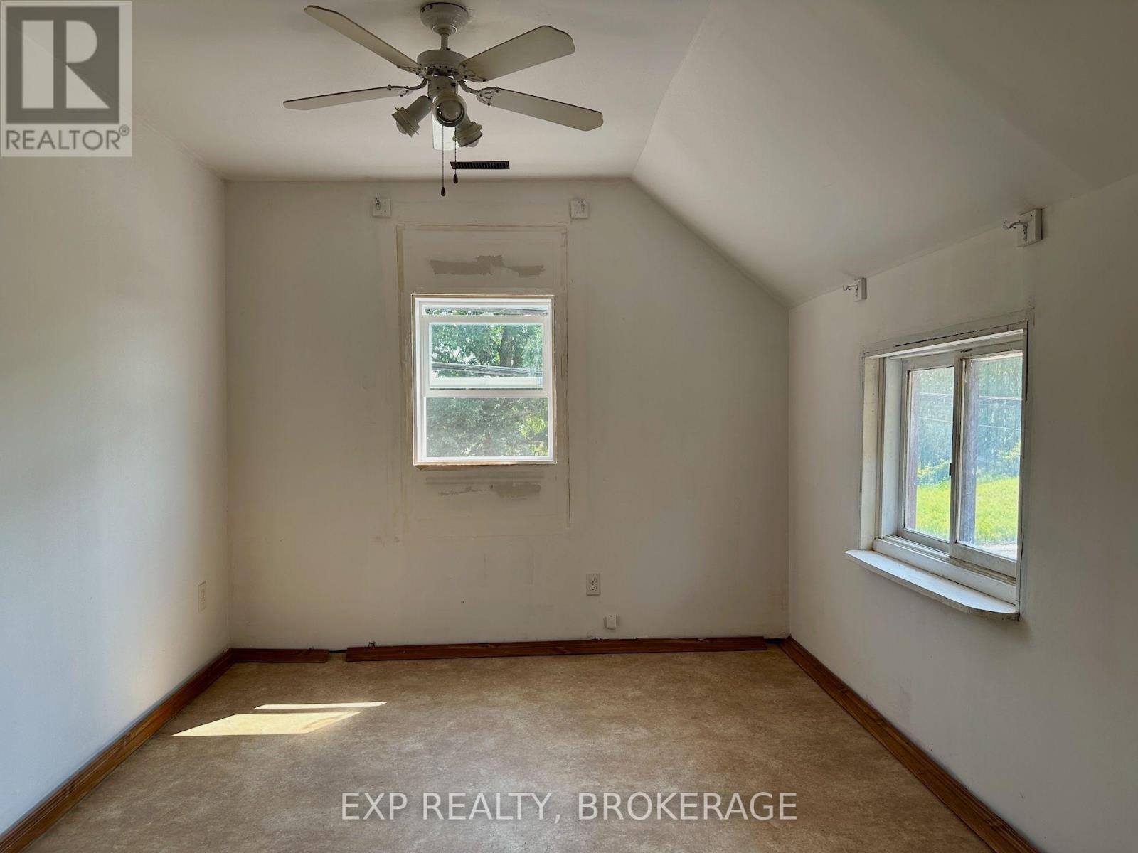 2295 Sydenham Road Property Photo 13