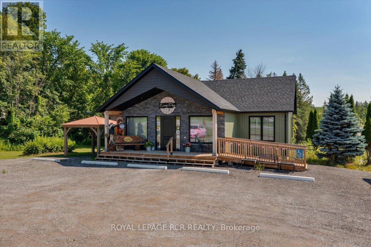 11 Pine Point Cottage Road Property Photo 1