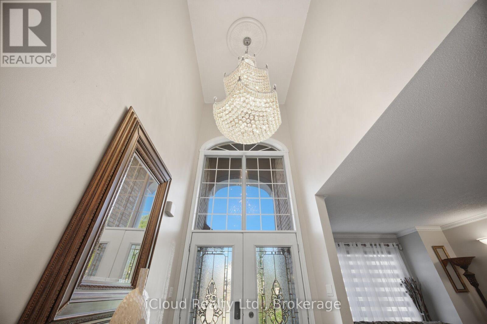 88 Southcreek Court Property Photo 4