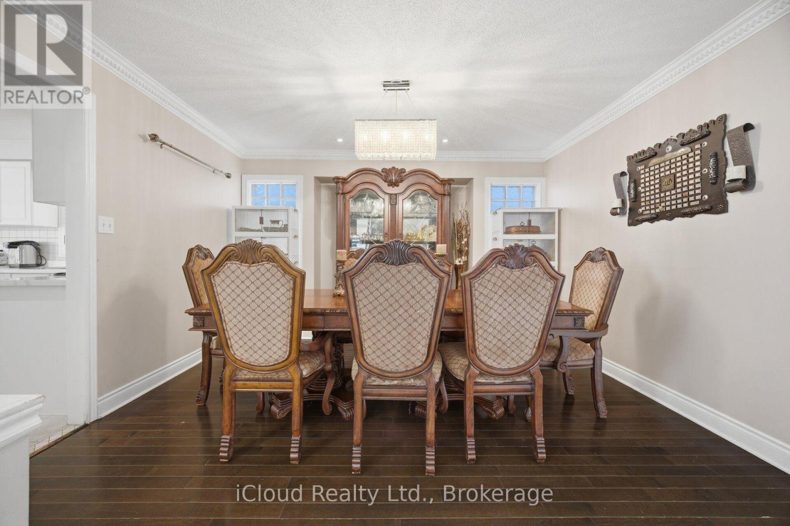 88 Southcreek Court Property Photo 15