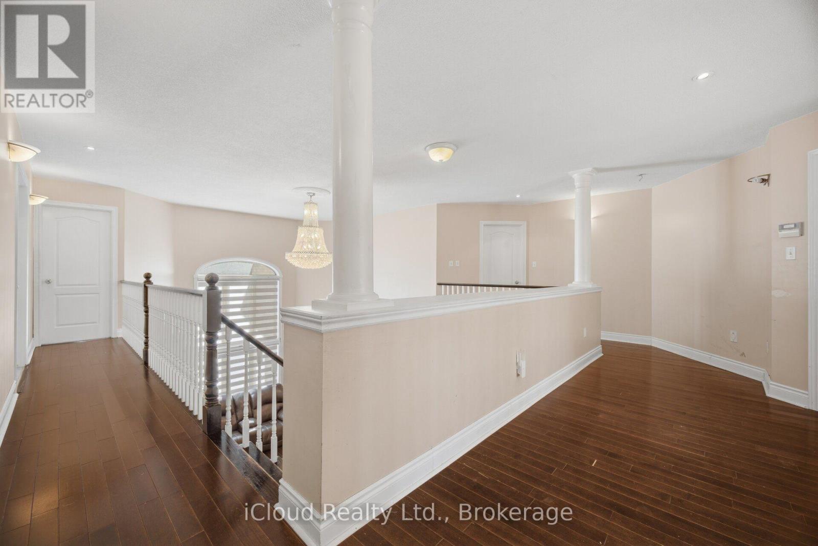 88 Southcreek Court Property Photo 18