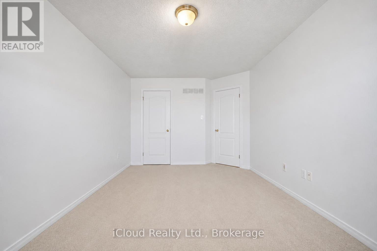 88 Southcreek Court Property Photo 28