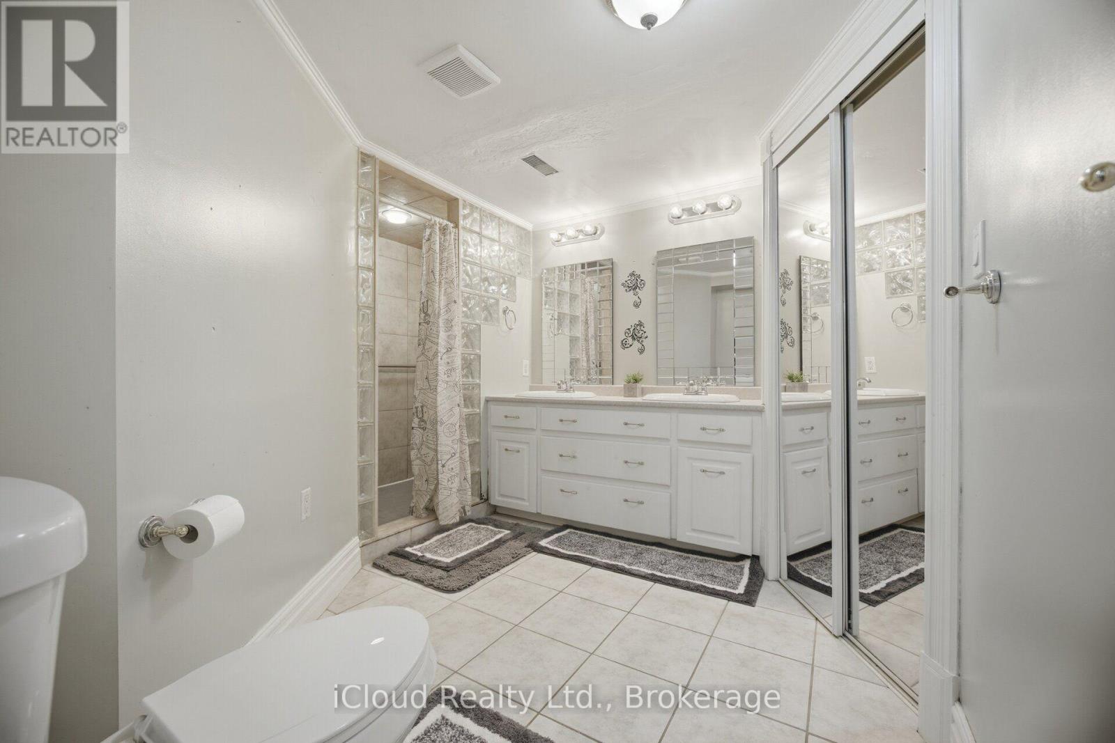 88 Southcreek Court Property Photo 30