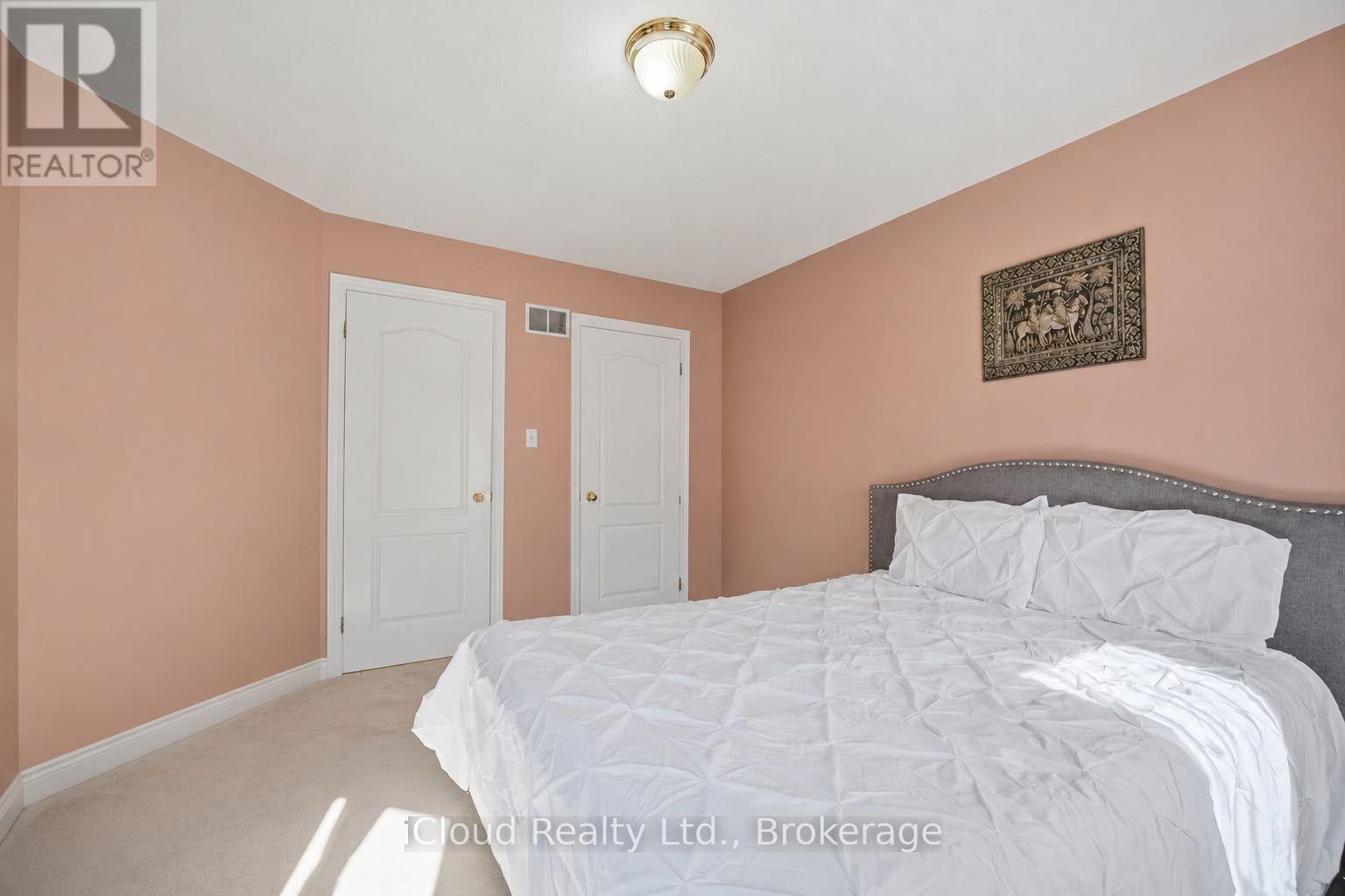 88 Southcreek Court Property Photo 33