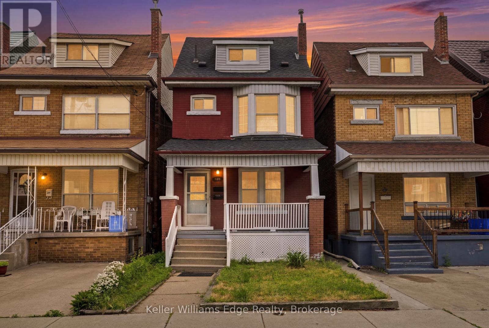 104 ROSSLYN AVENUE N Property Photo 1