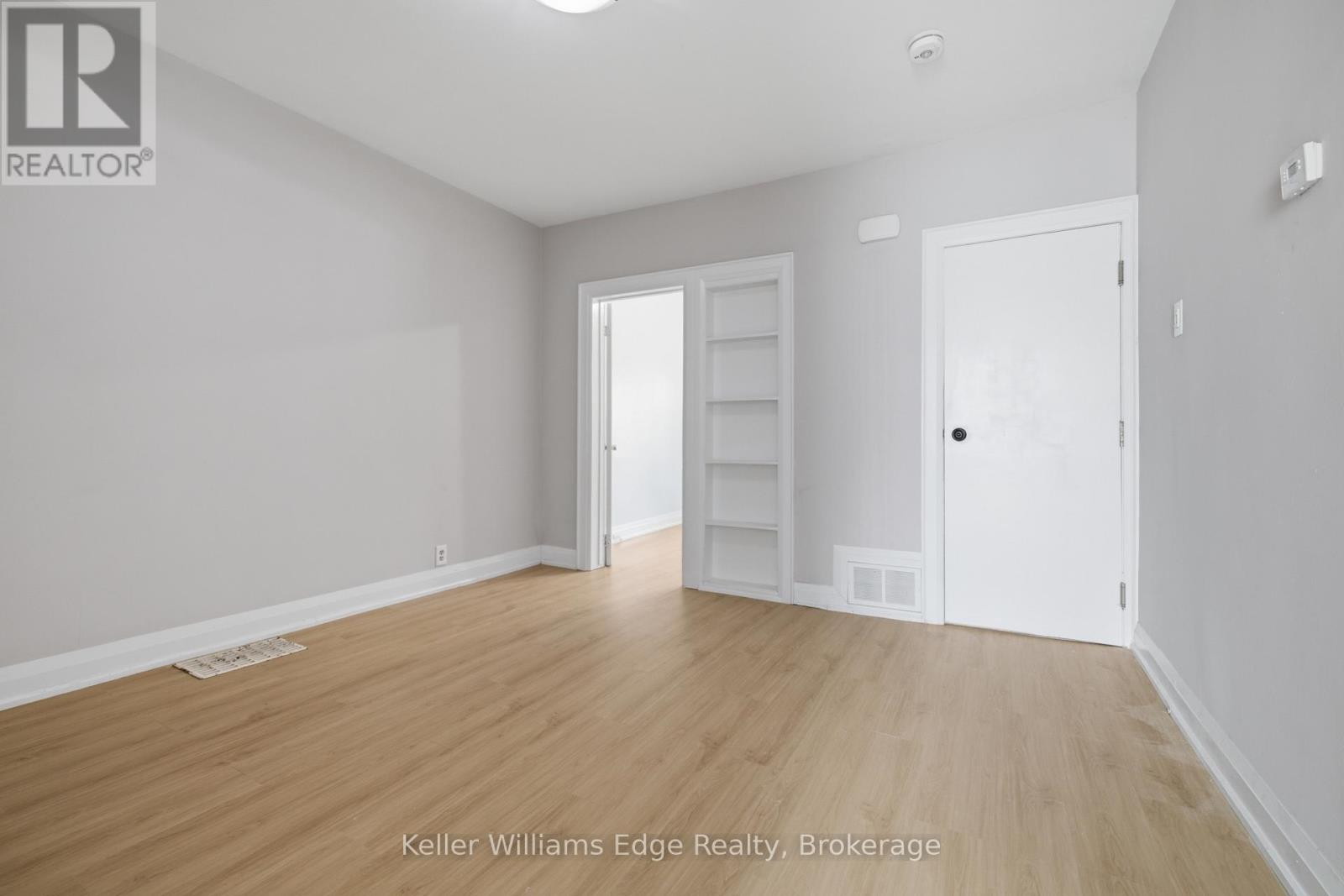 104 Rosslyn Avenue N Property Photo 8
