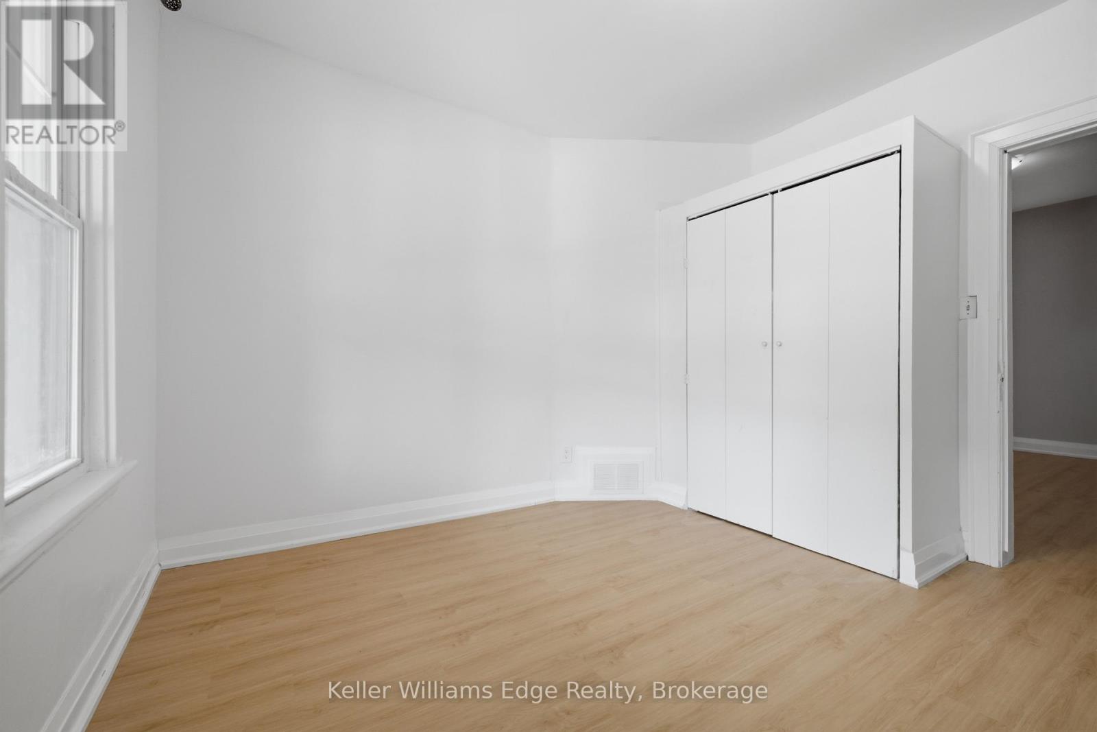 104 Rosslyn Avenue N Property Photo 12