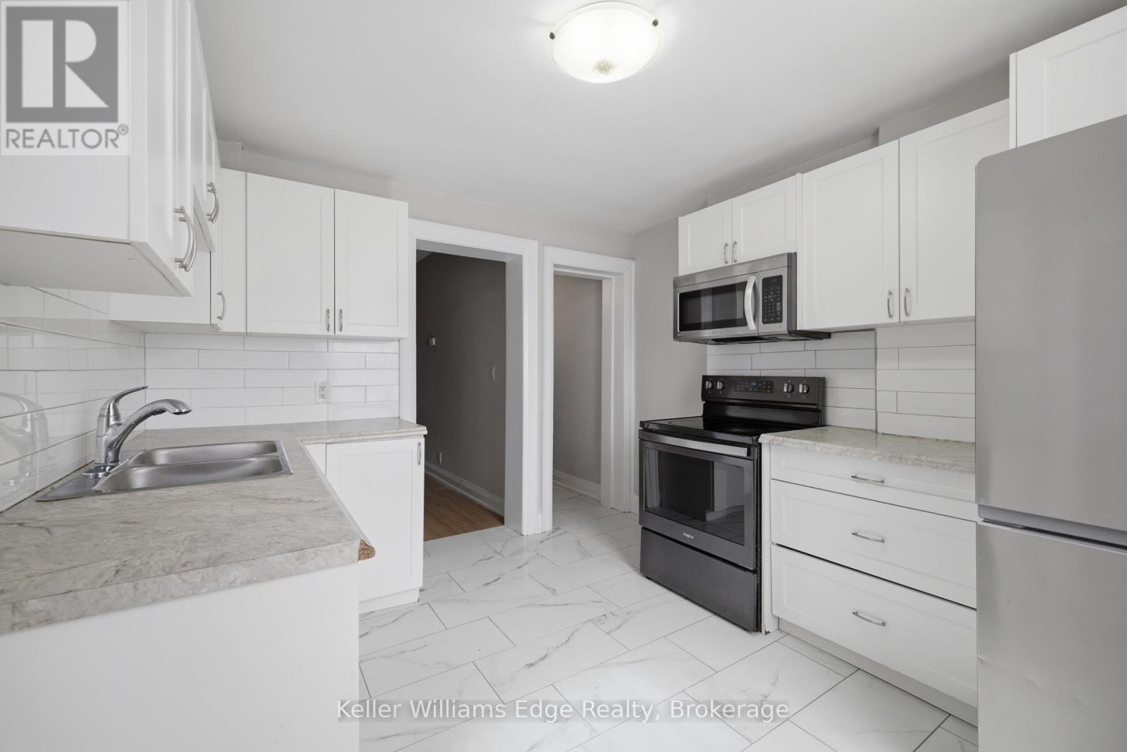 104 Rosslyn Avenue N Property Photo 16