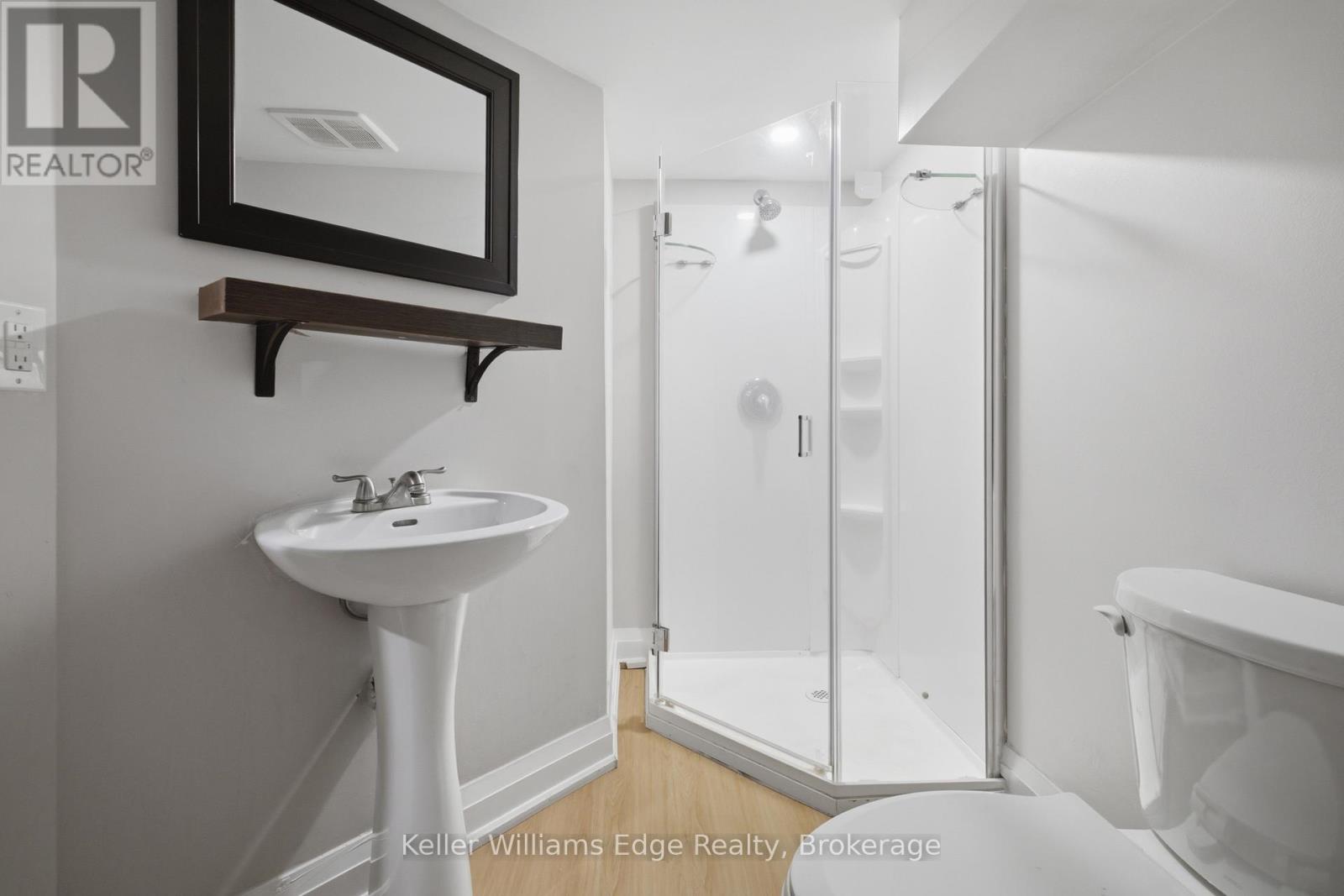 104 Rosslyn Avenue N Property Photo 22