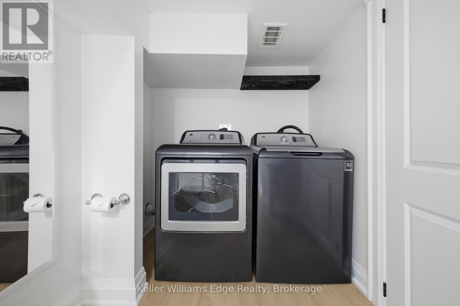 104 Rosslyn Avenue N Property Photo 23