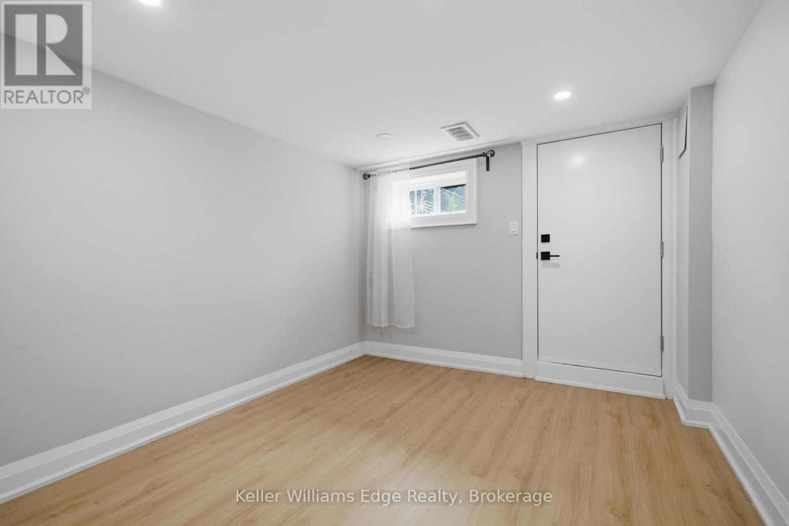 104 Rosslyn Avenue N Property Photo 25