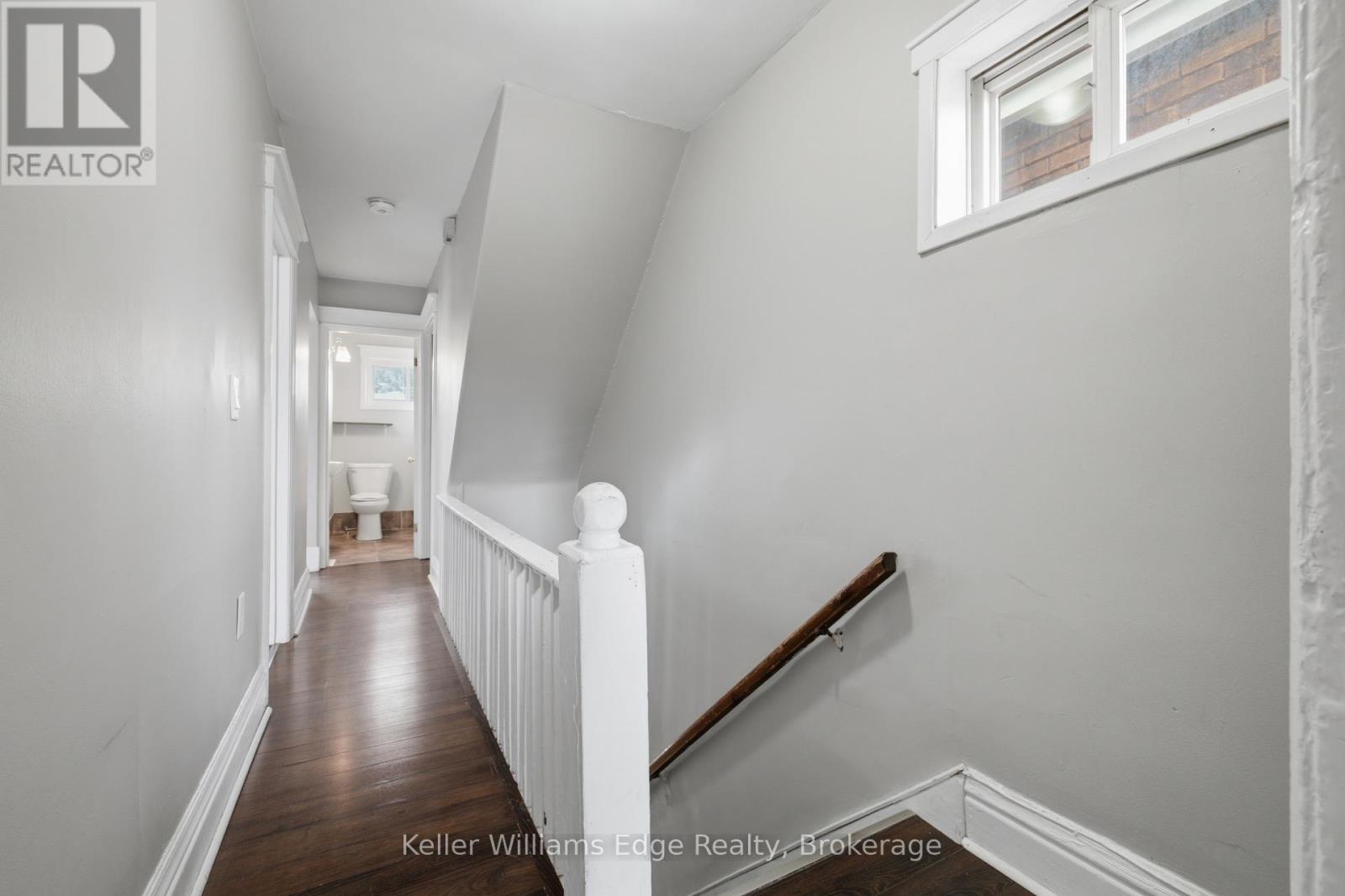 104 Rosslyn Avenue N Property Photo 27