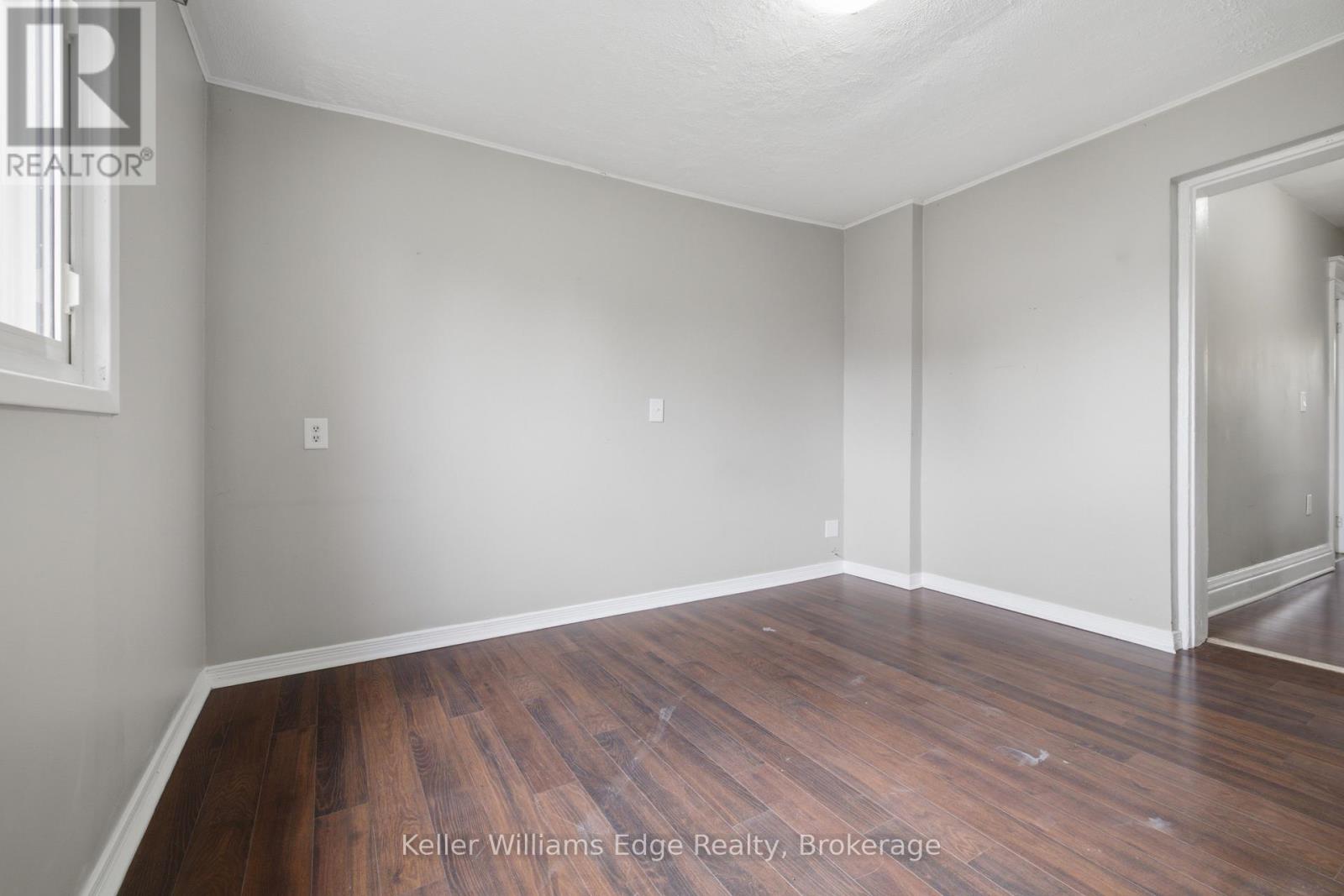104 Rosslyn Avenue N Property Photo 30