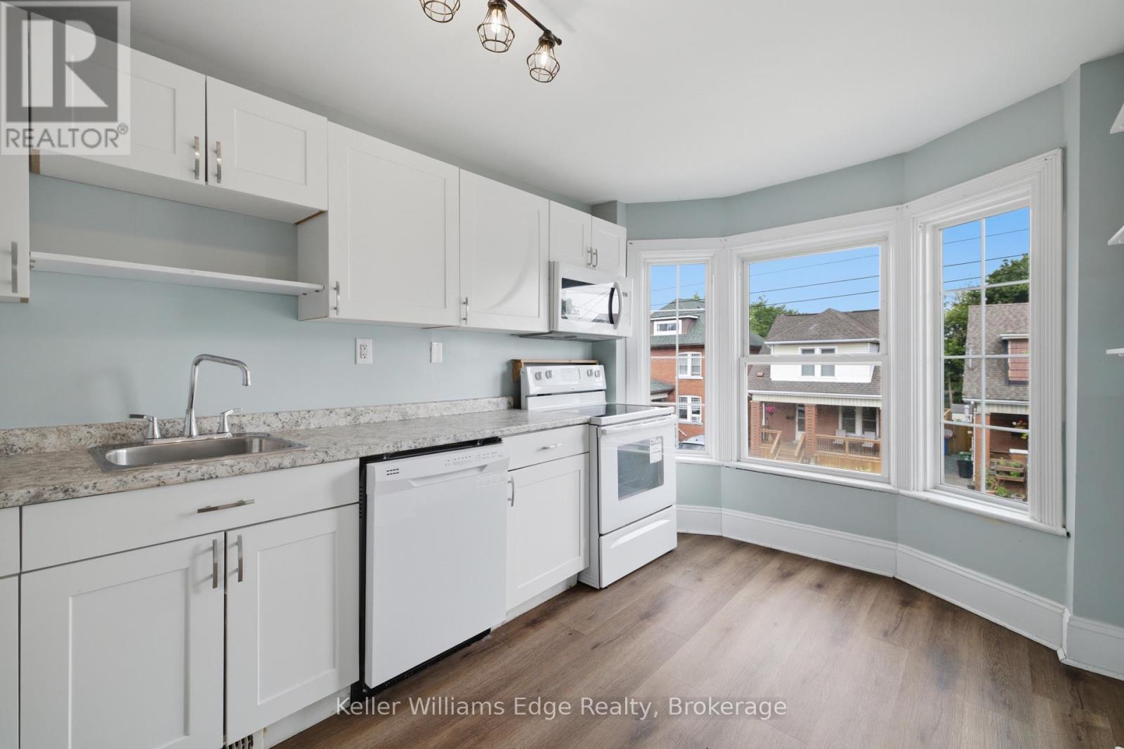 104 Rosslyn Avenue N Property Photo 34