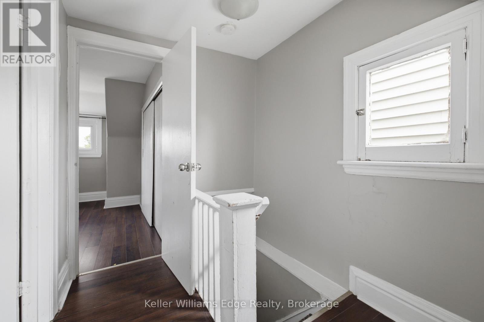 104 Rosslyn Avenue N Property Photo 38