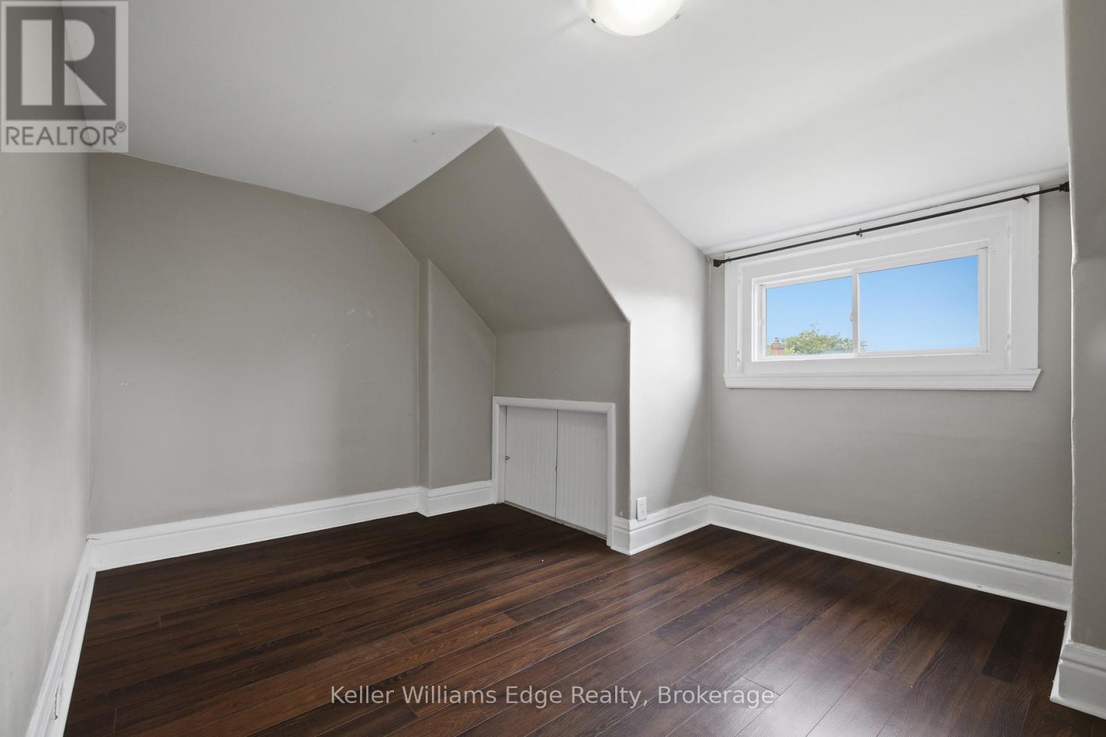 104 Rosslyn Avenue N Property Photo 41