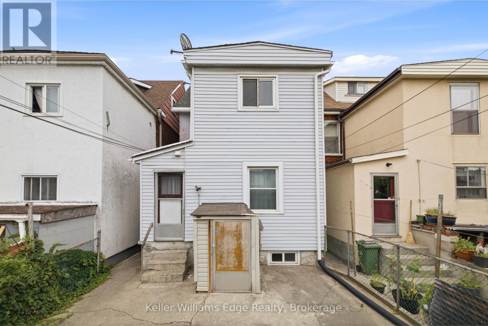 104 Rosslyn Avenue N Property Photo 44