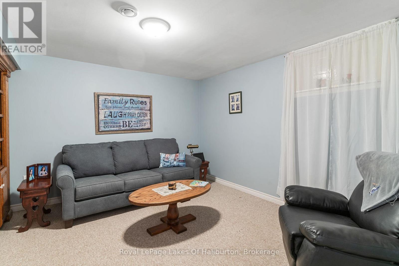 1096 Chelsea Lane Property Photo 27