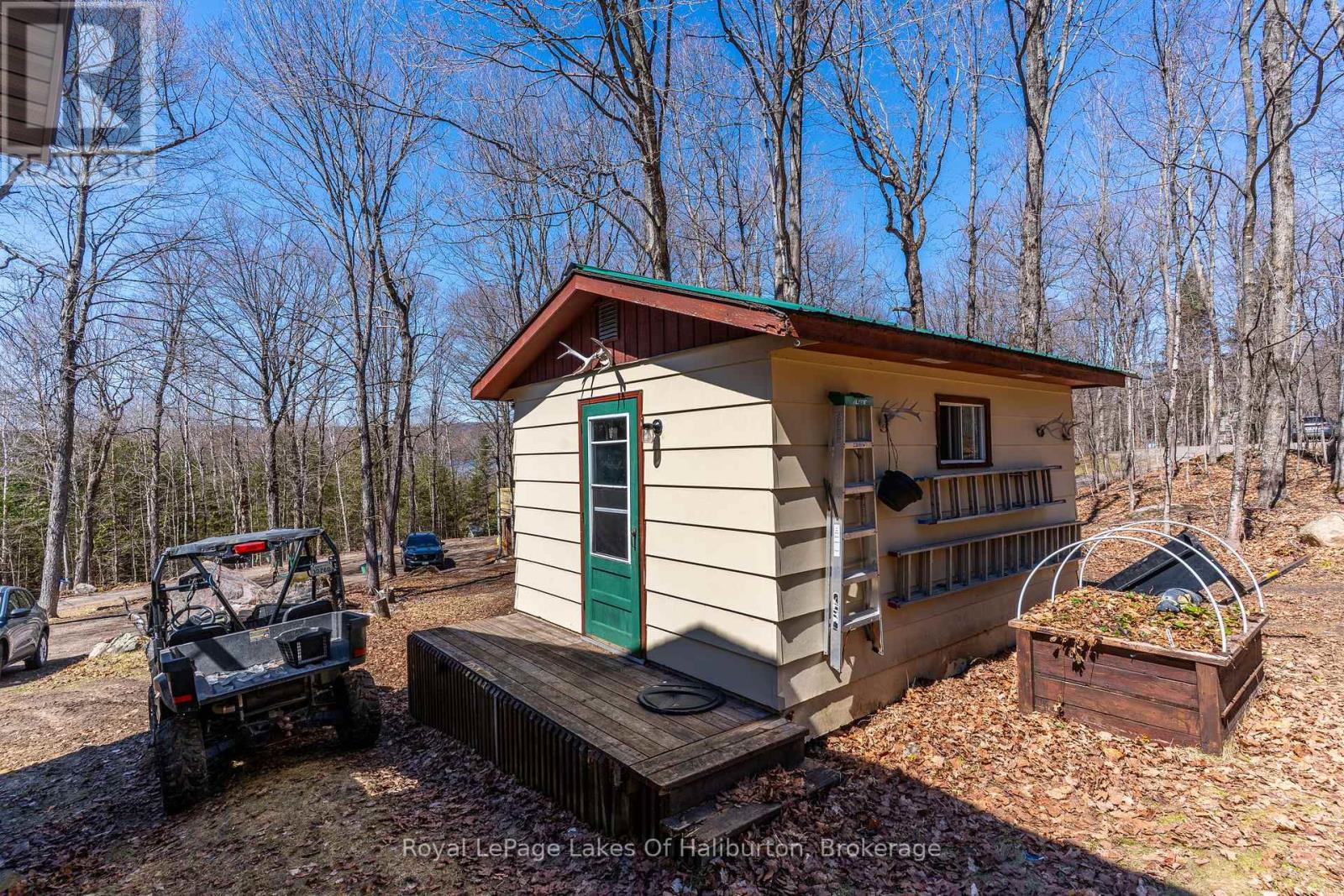 1096 Chelsea Lane Property Photo 37