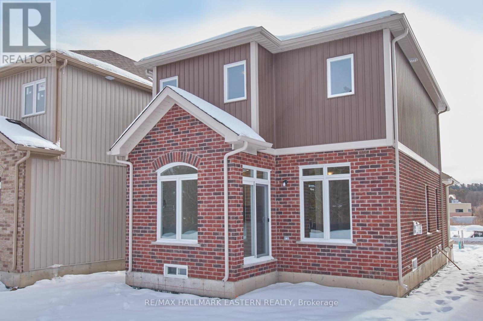 17 Coldbrook Drive Property Photo 4