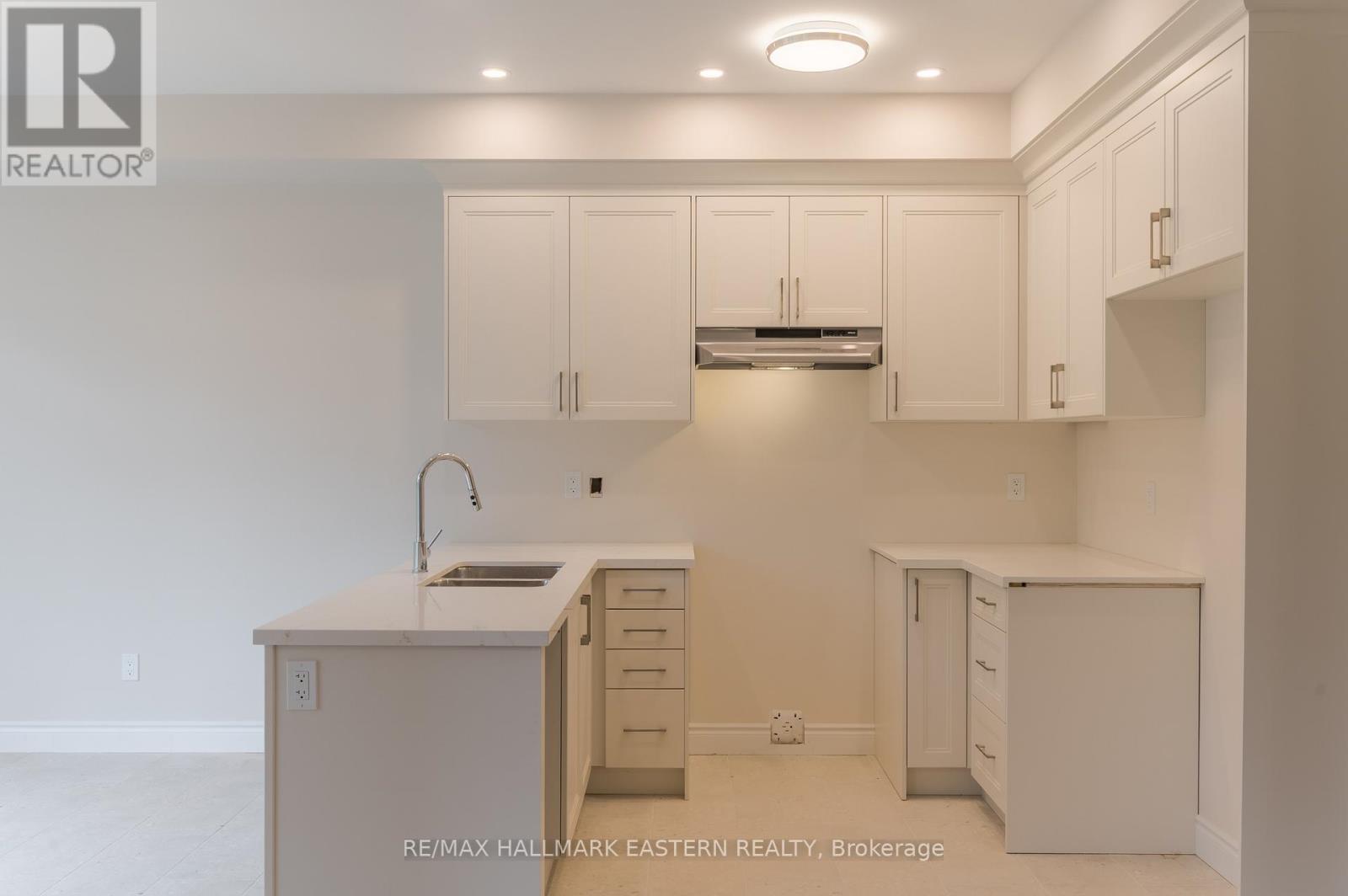 17 Coldbrook Drive Property Photo 12