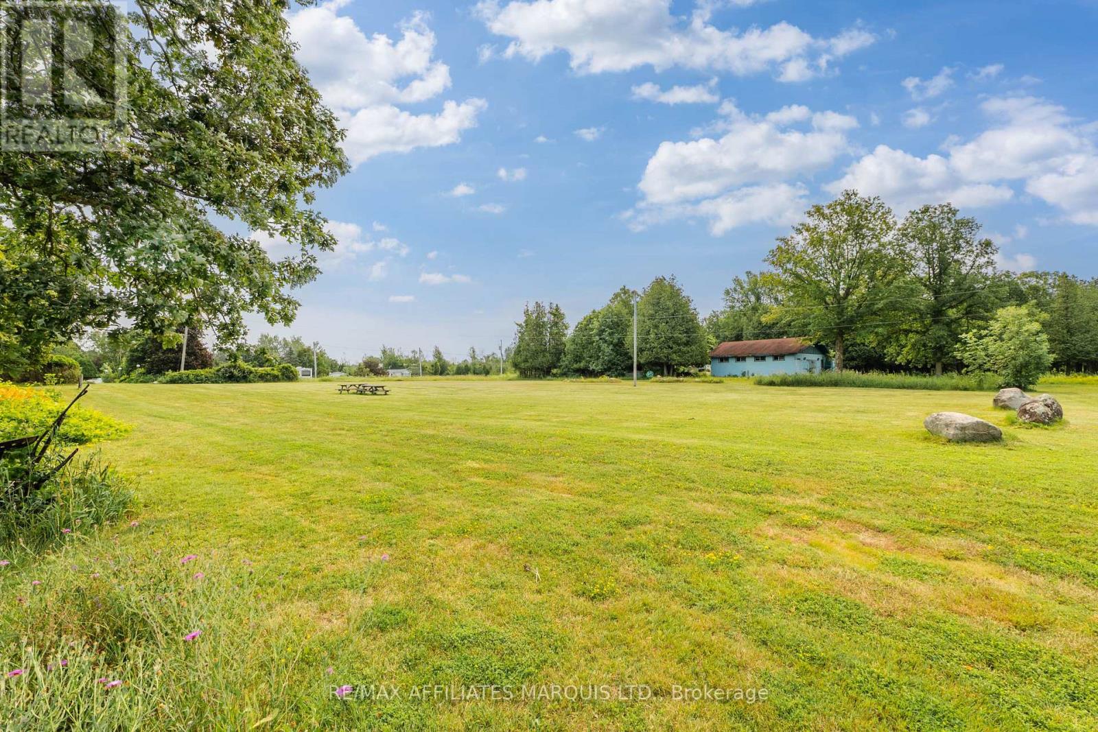 17588 Mcphail Road Property Photo 14