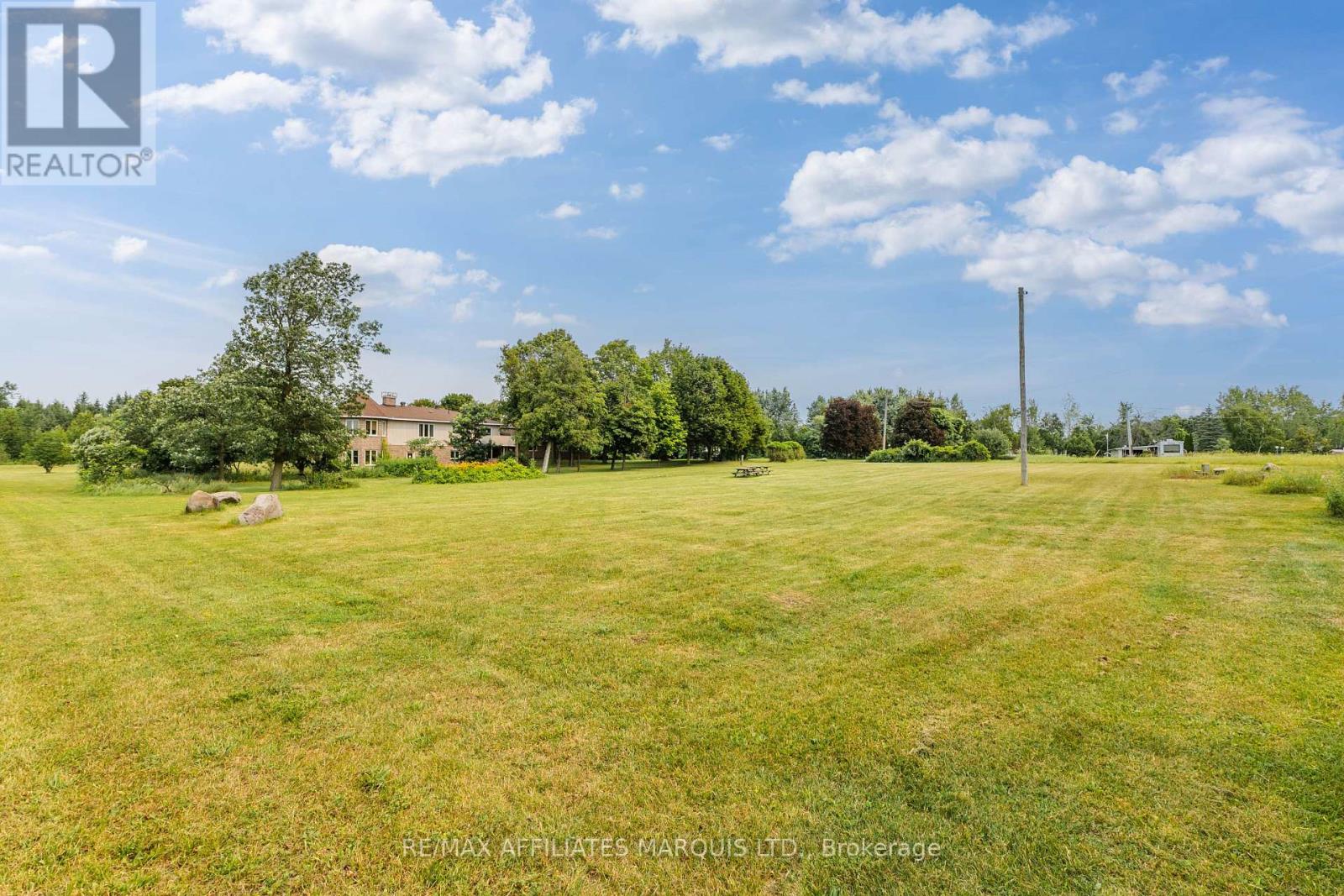17588 Mcphail Road Property Photo 17