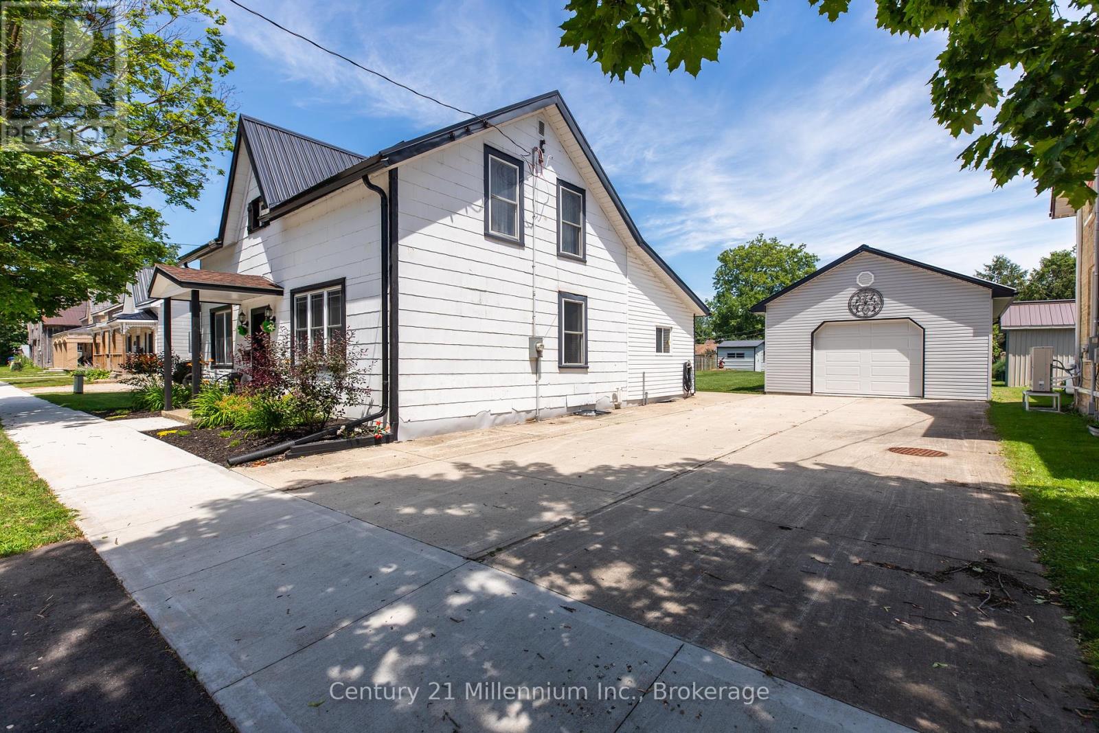 544 Louisa Street Property Photo 3
