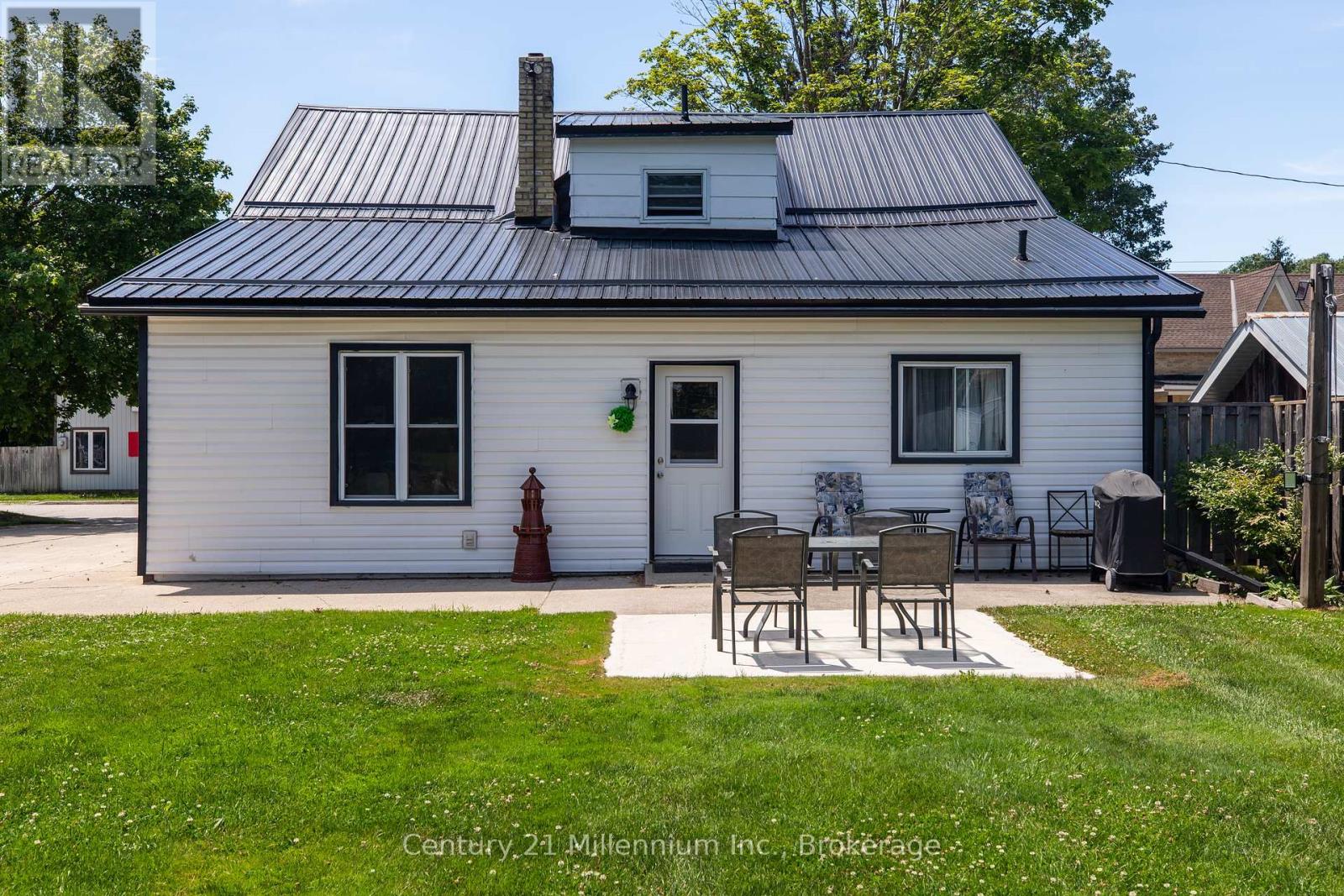 544 Louisa Street Property Photo 33
