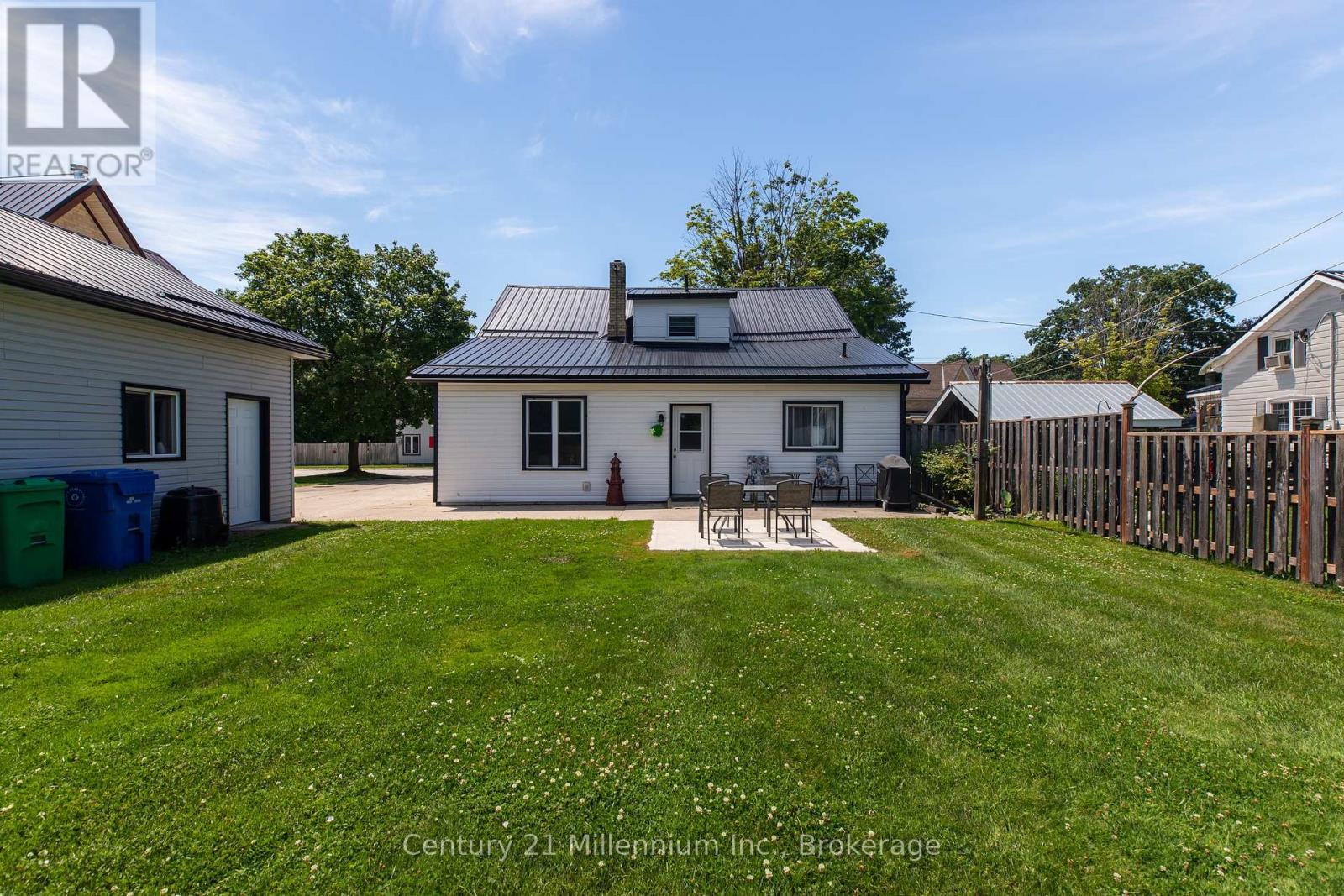544 Louisa Street Property Photo 35