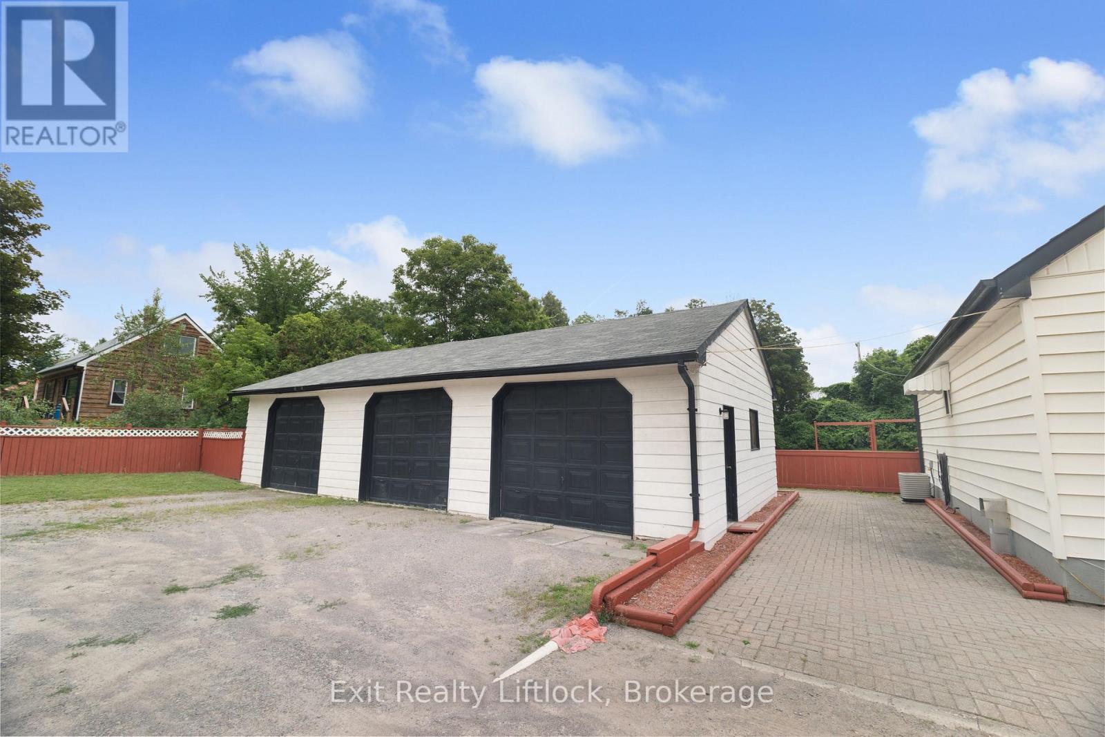 2 Edgewood Avenue Property Photo 4