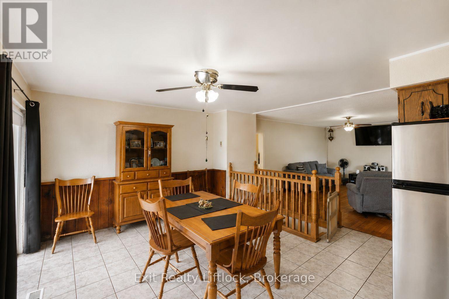 2 Edgewood Avenue Property Photo 8