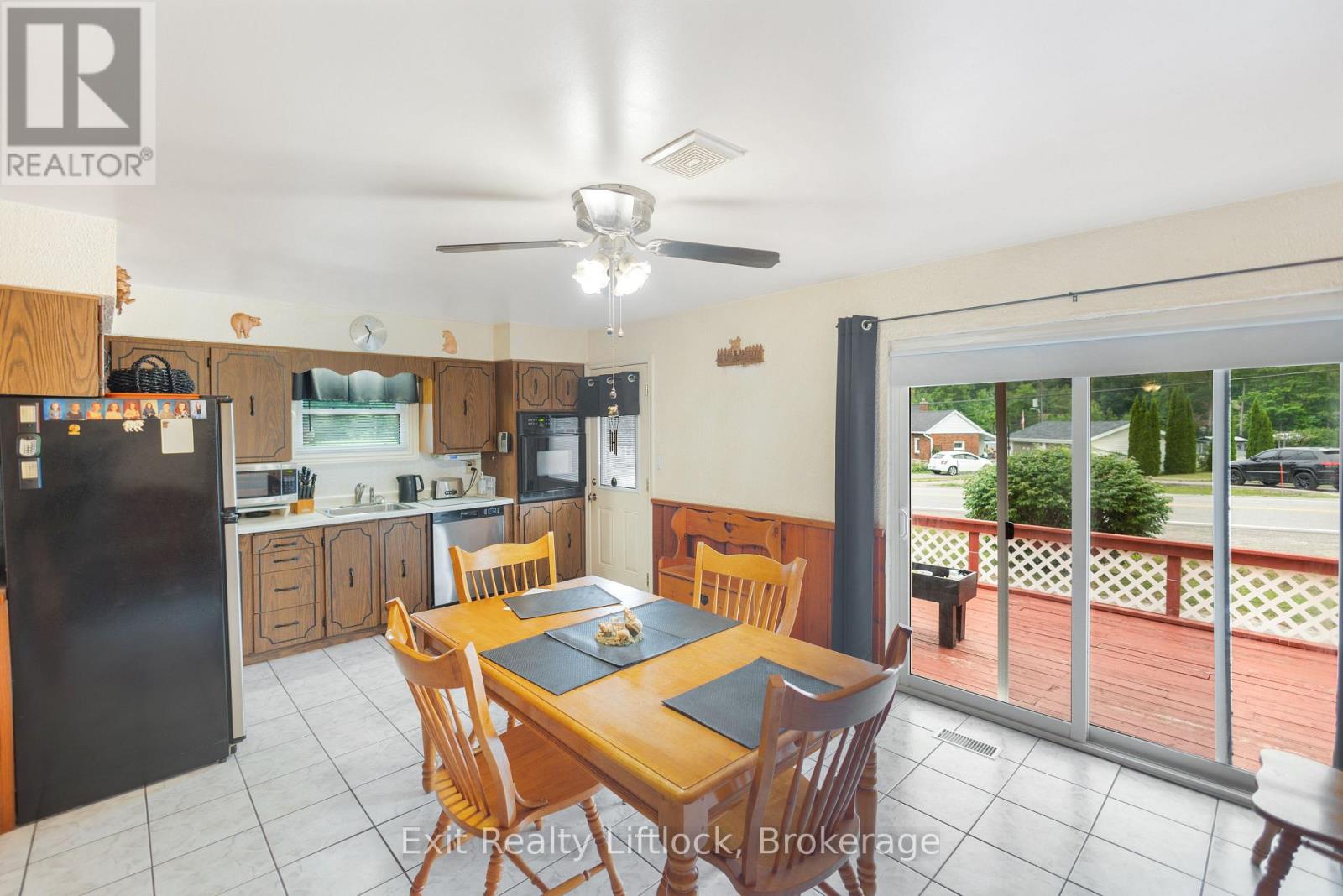 2 Edgewood Avenue Property Photo 9