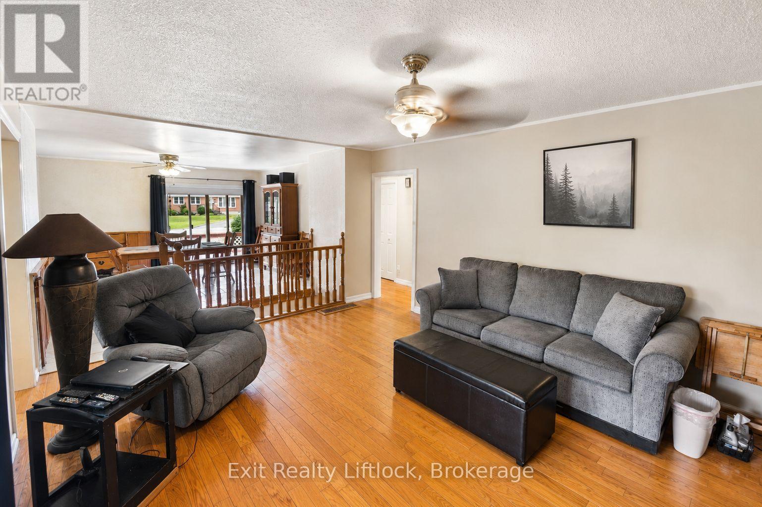 2 Edgewood Avenue Property Photo 11