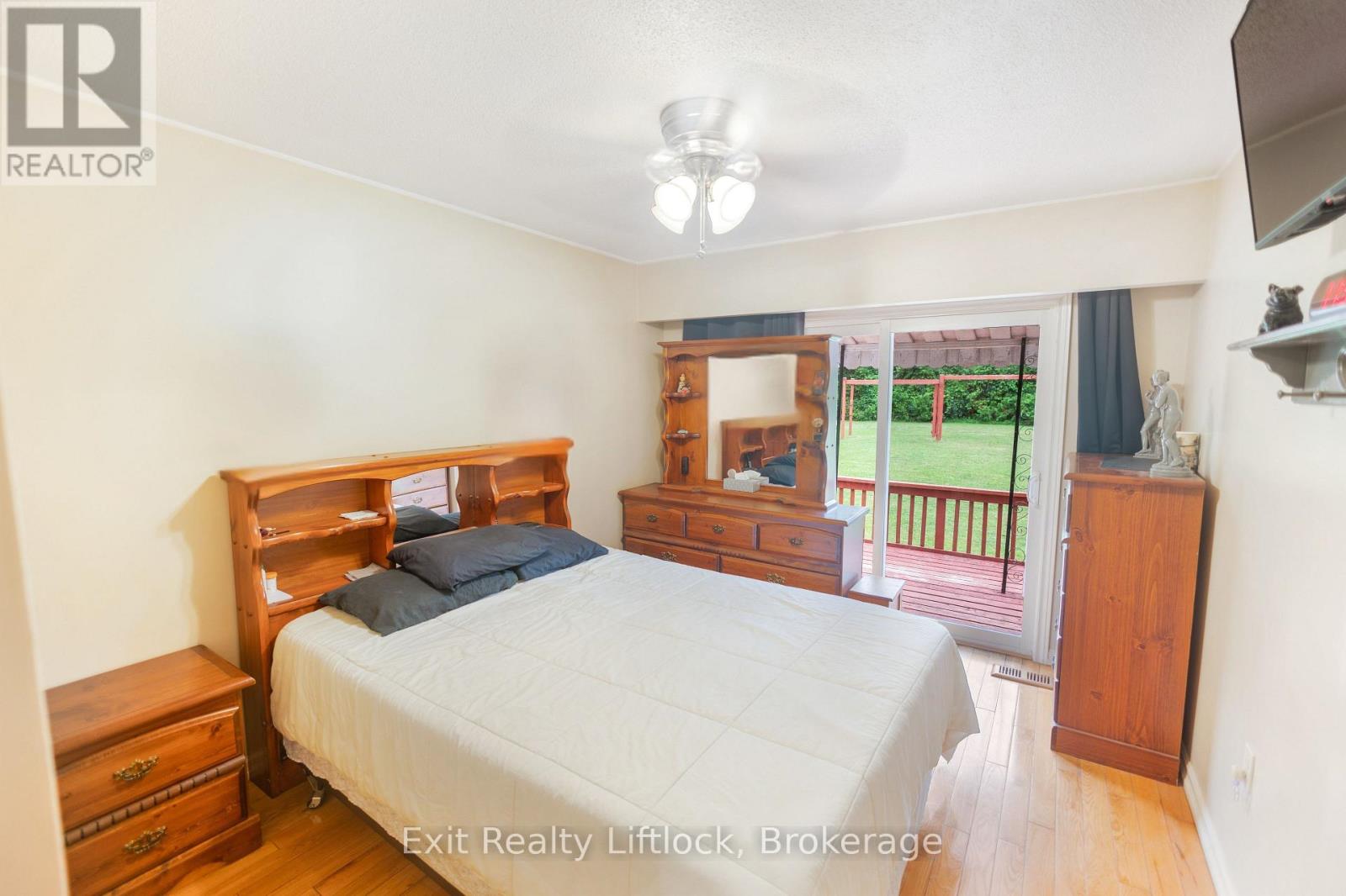 2 Edgewood Avenue Property Photo 13