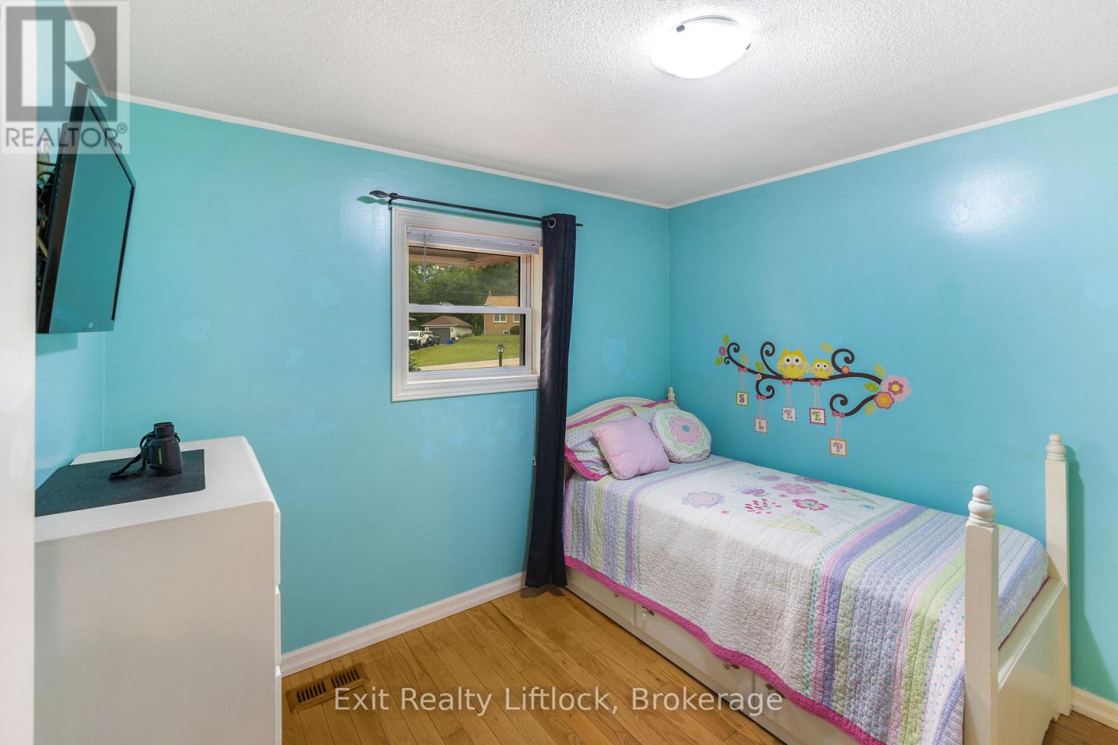 2 Edgewood Avenue Property Photo 14