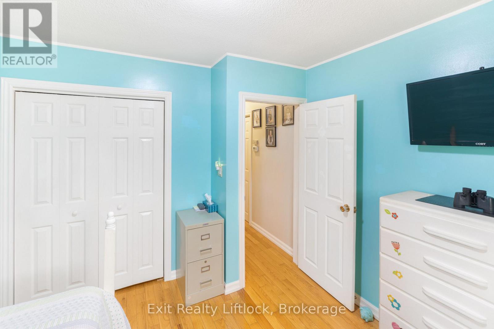 2 Edgewood Avenue Property Photo 15