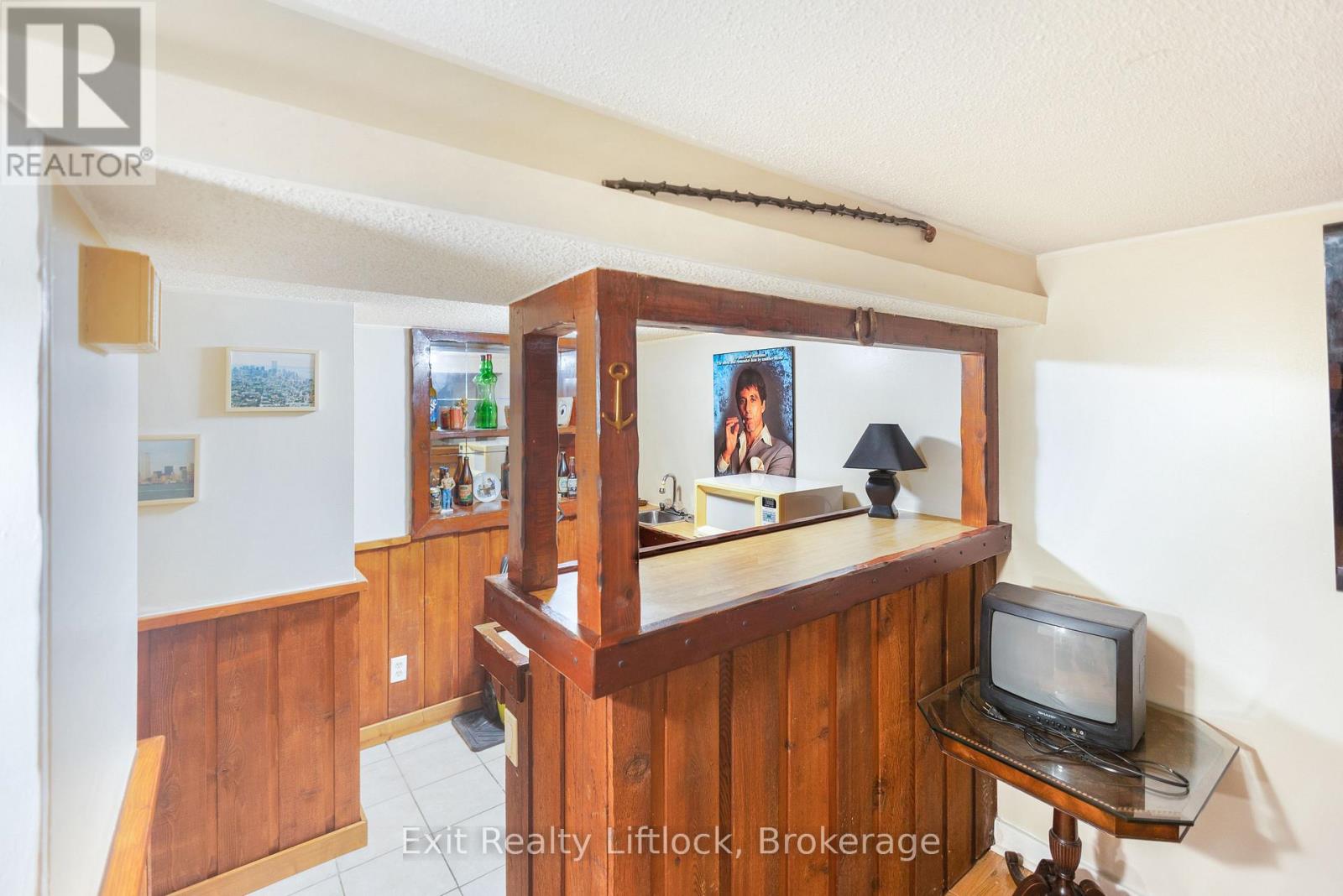 2 Edgewood Avenue Property Photo 20