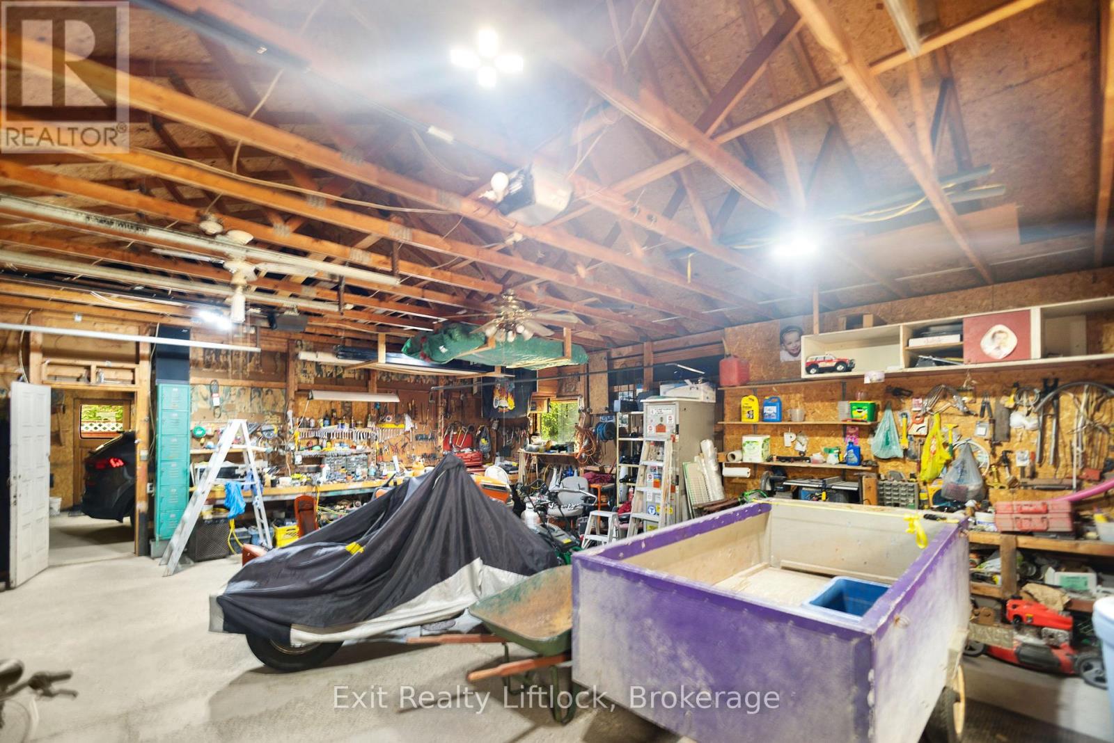 2 Edgewood Avenue Property Photo 34