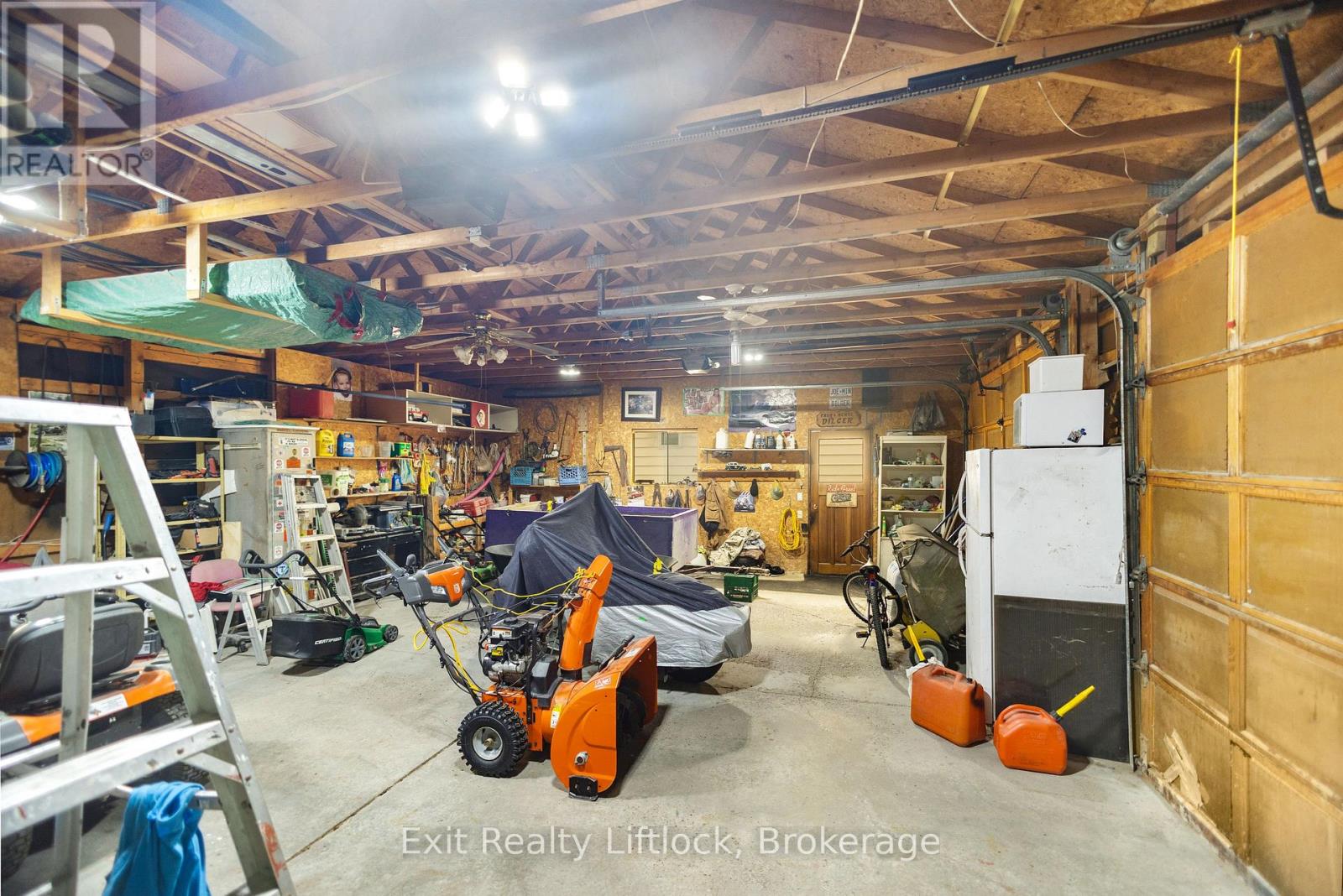 2 Edgewood Avenue Property Photo 35