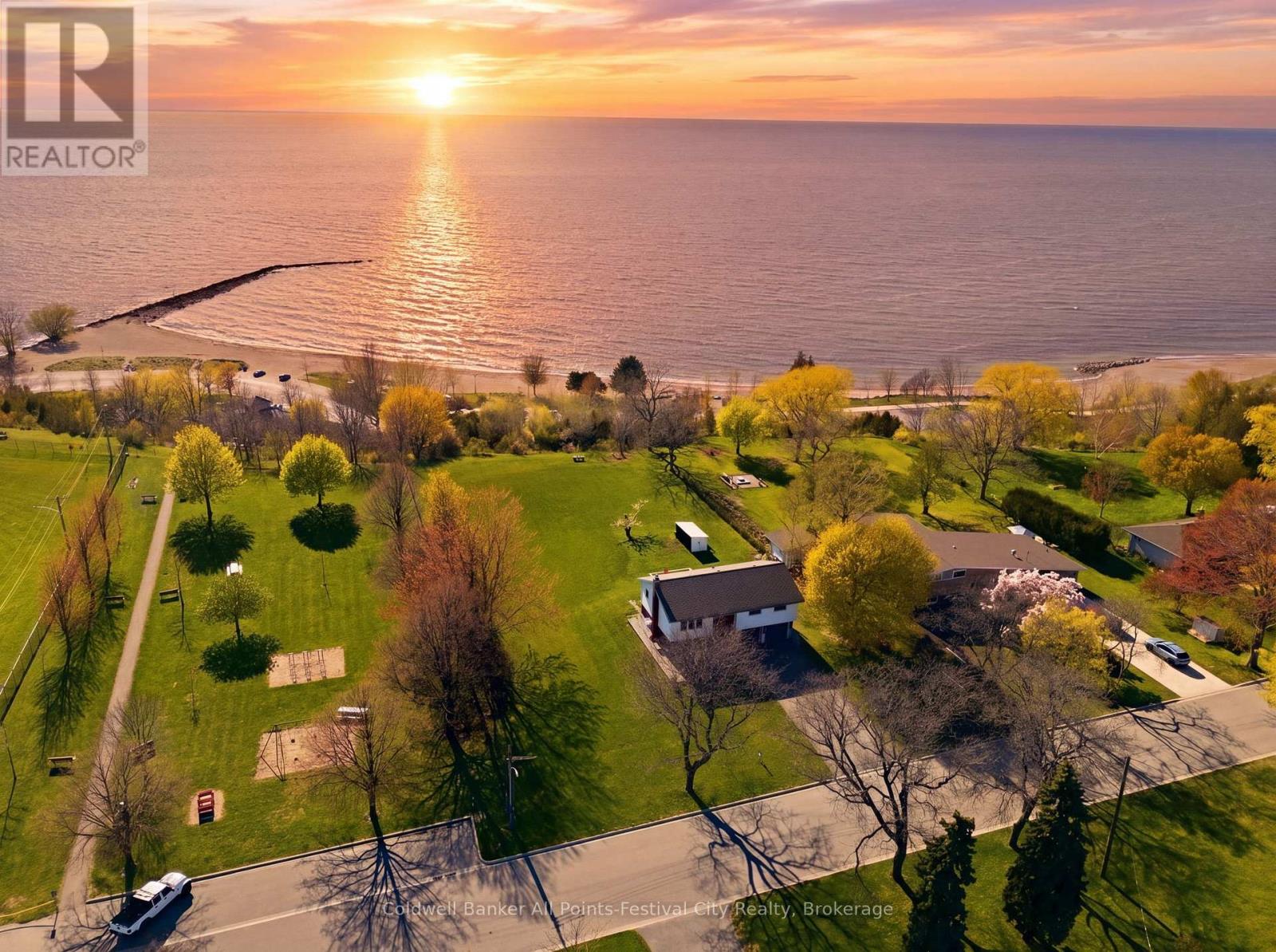 306 Lakeside Drive Photo de la propriété 1